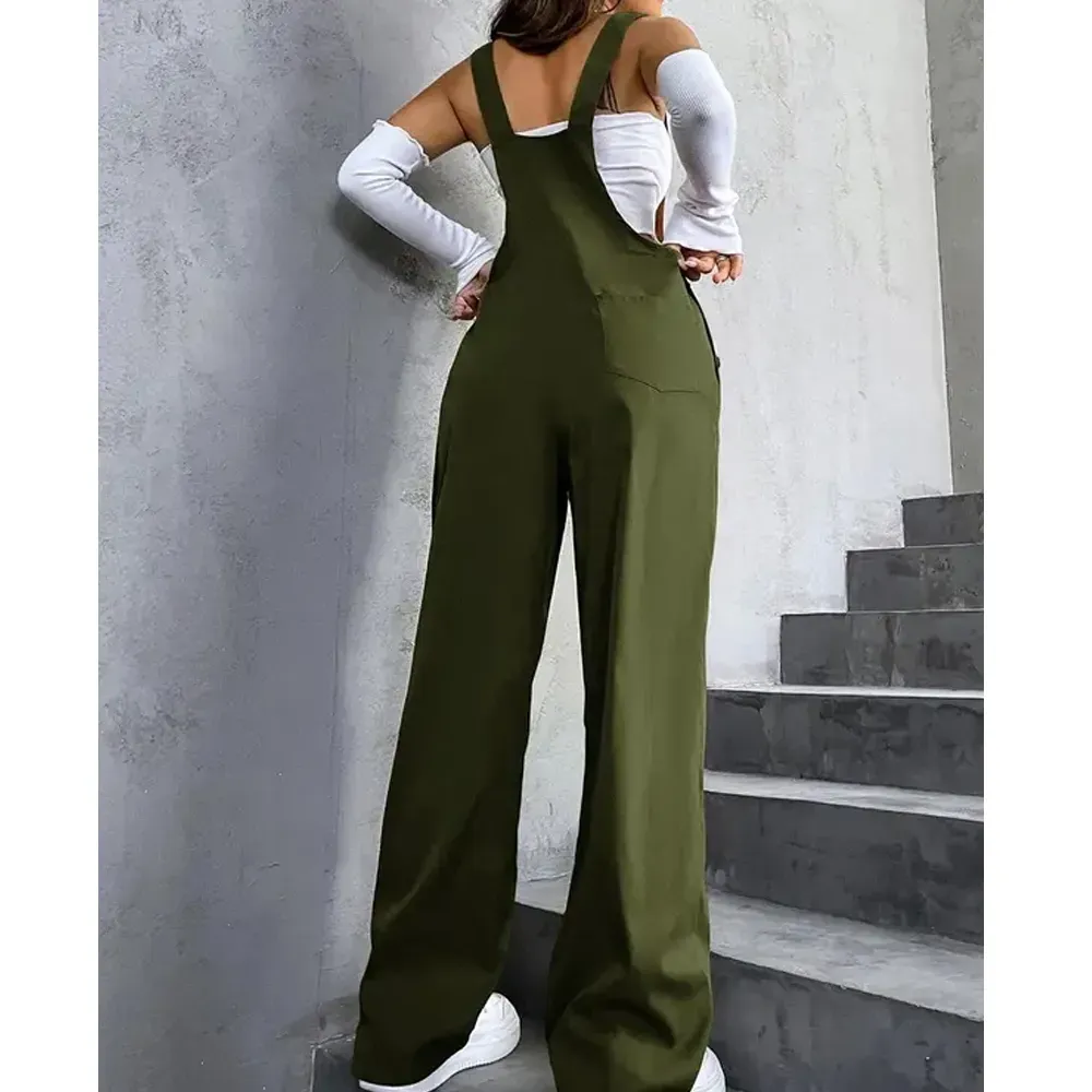 Women's solid color jumpsuit with pockets
