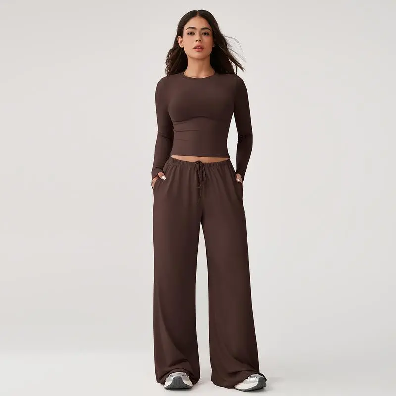 Women's long-sleeved top and wide-leg pants suit