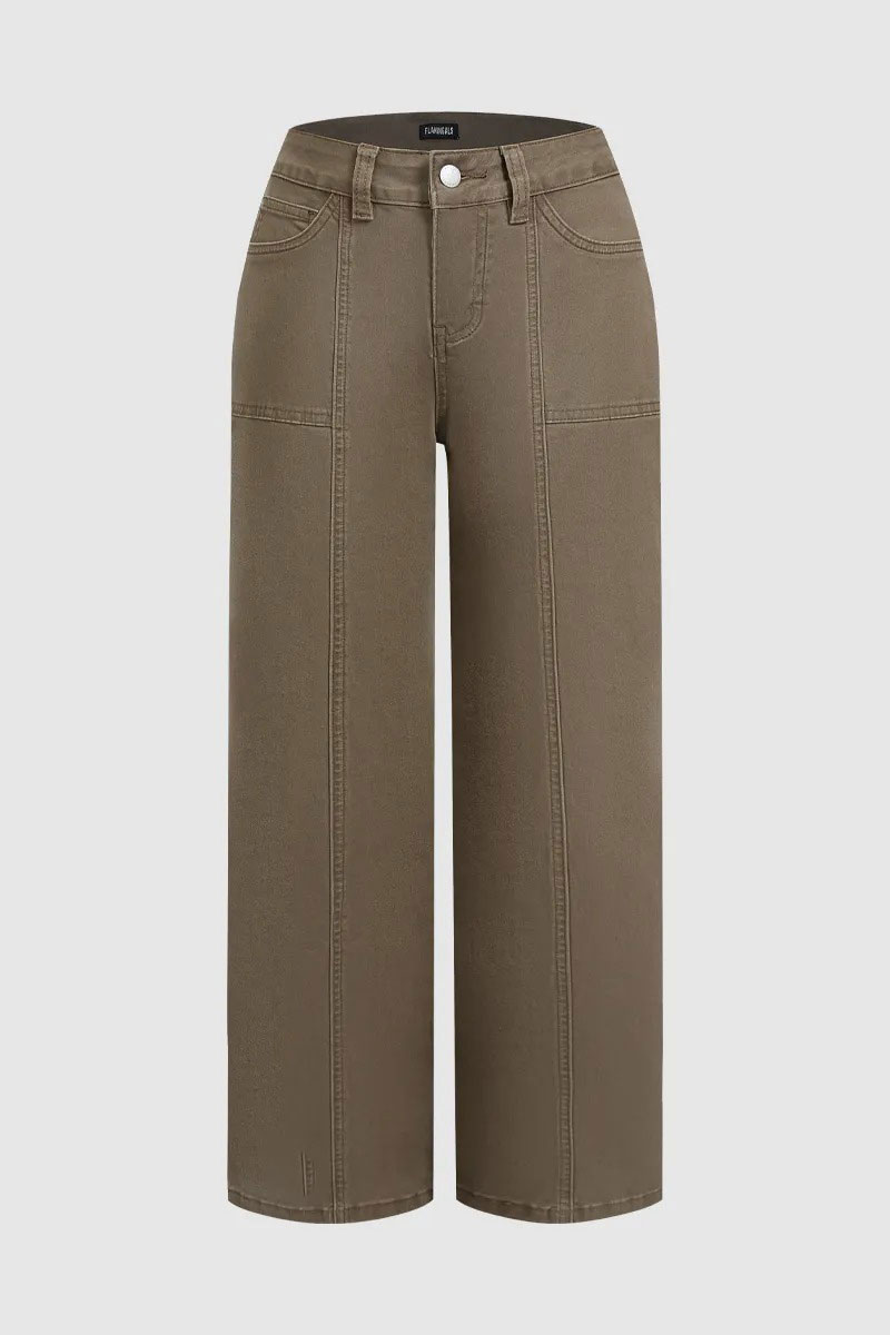 Straight-leg pants detail