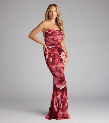 Feel polished and confident in the Danielle Floral Strapless Mermaid Formal Dress, a rust prom dress designed with luxe fabric and modern detail that shows off your vibe.