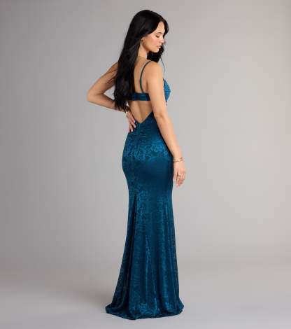 Style your seasonal looks with the Haisley Open Back Floral Lace Mermaid Dress, with new and unqiue details exclusive to Windsor's Prom Dress edit.