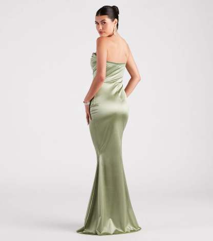 Feel ready for every dance floor moment or feed-worthy reel in the Priscilla Formal Satin Strapless Mermaid Dress, a sage green homecoming dress designed to own your moment.