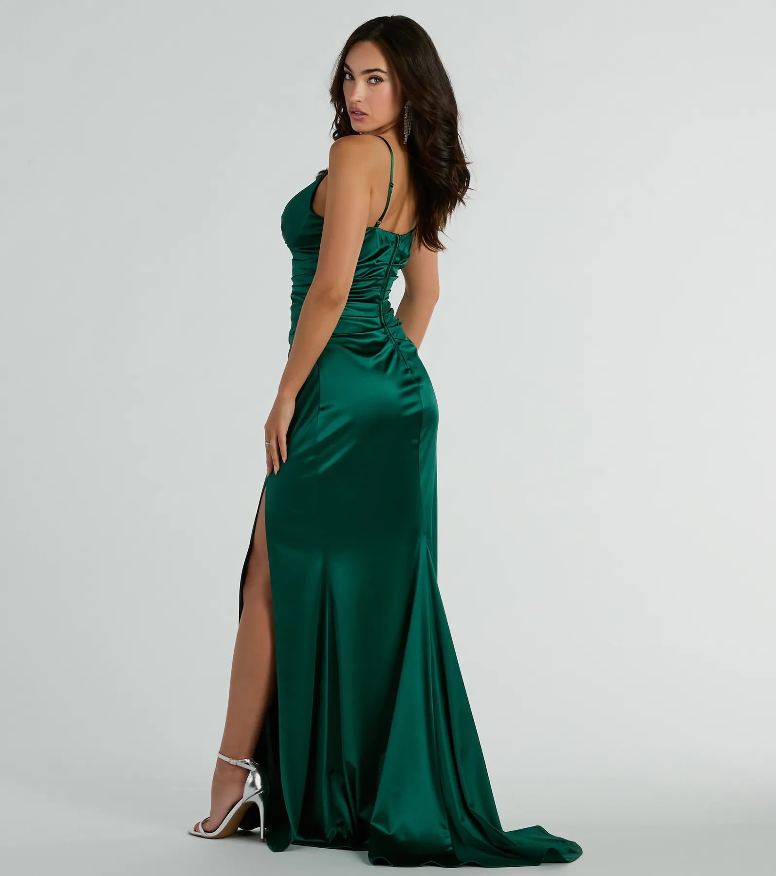 The elegant Jordyn Formal Satin Mermaid Dress With Train is a hunter satin bridesmaid dress crafted with luxe fabric, ideal for modern weddings and traditional bridal parties.