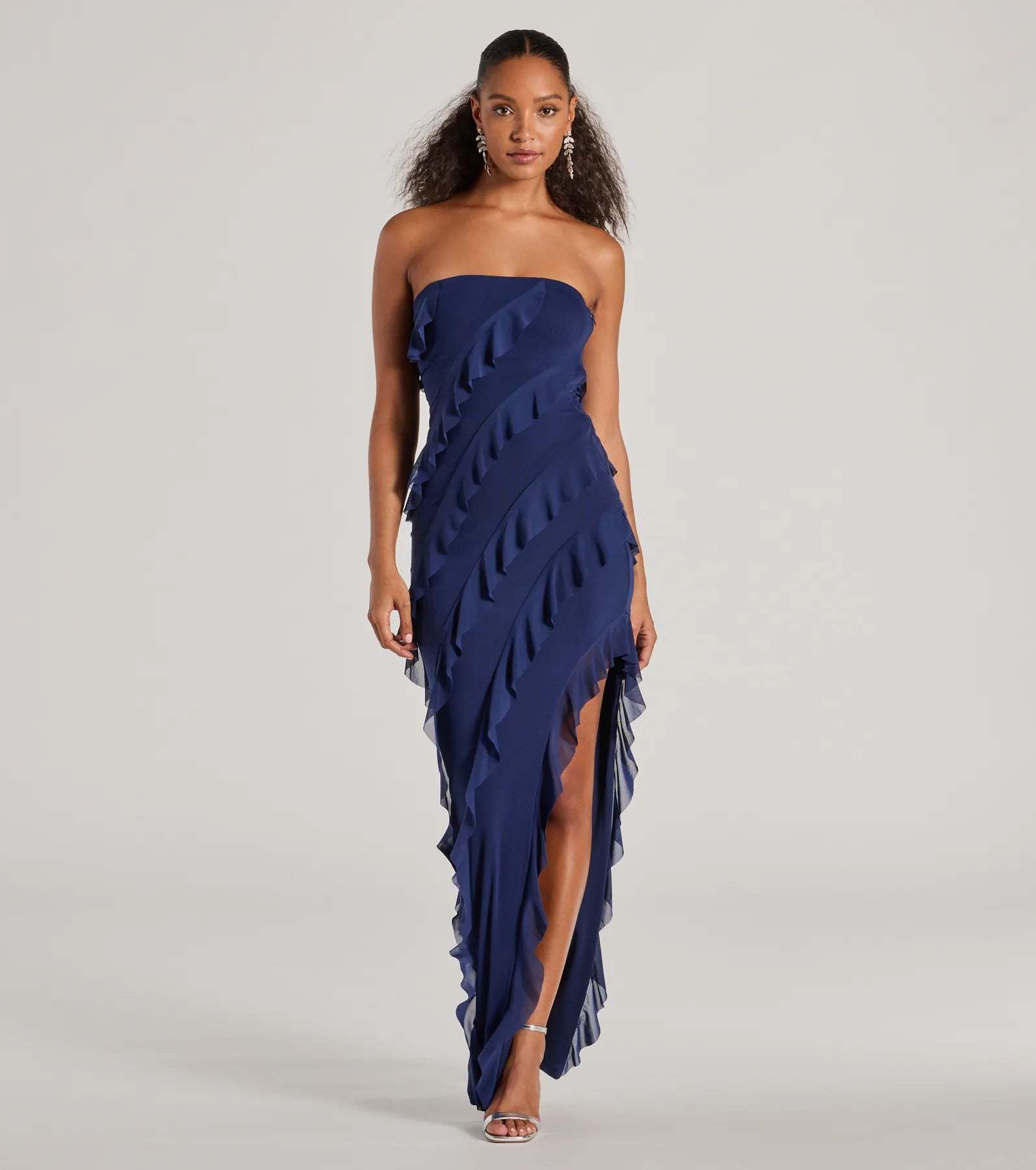 Feel polished and confident in the Gabby Formal Mesh Strapless Ruffle Long Dress, a navy blue prom dress designed with luxe fabric and modern detail that shows off your vibe.