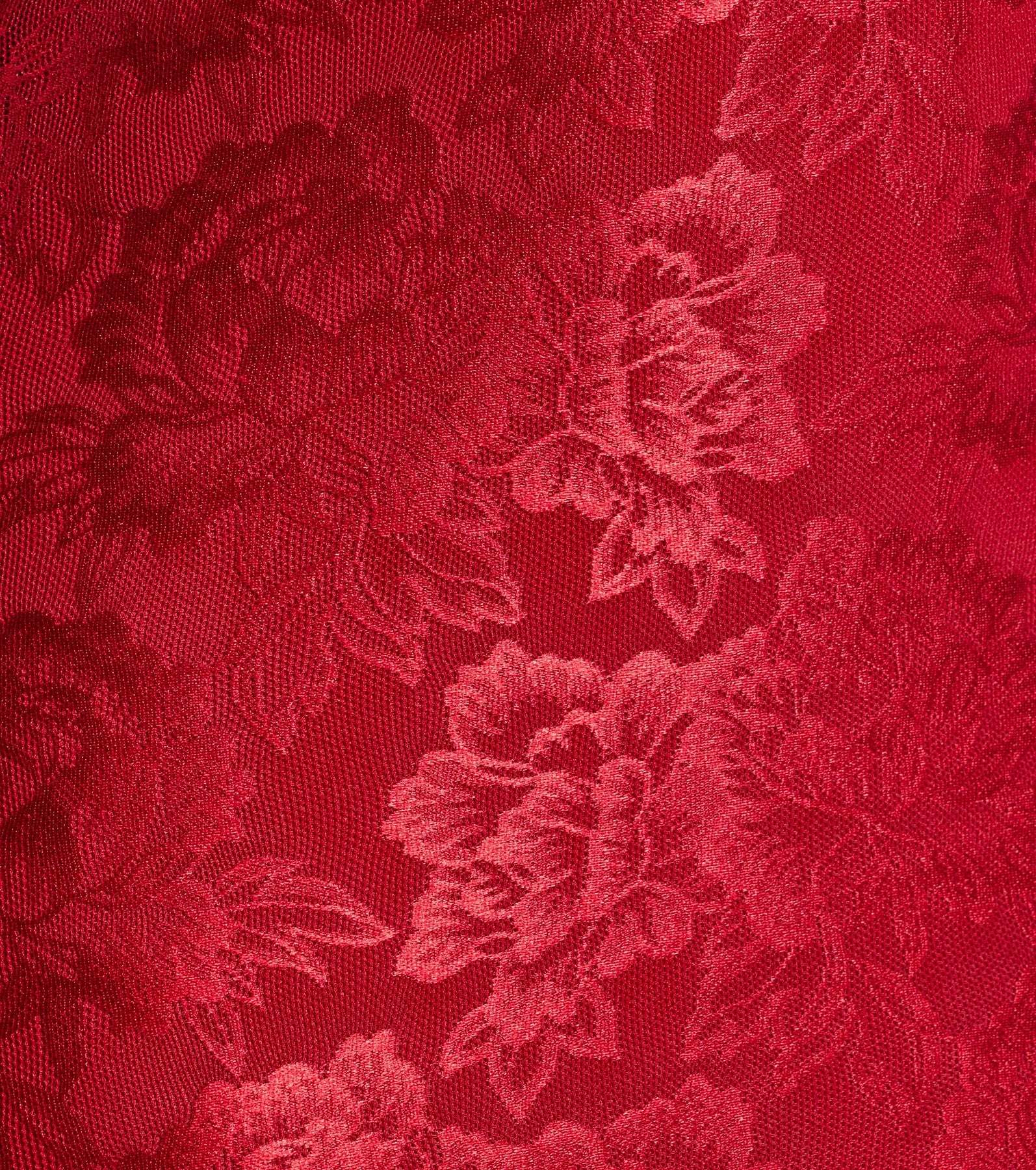 Make the big day unforgettable with the Haisley Open Back Floral Lace Mermaid Dress, a gorgeous red bridesmaid dress that balances elegance and affordability.