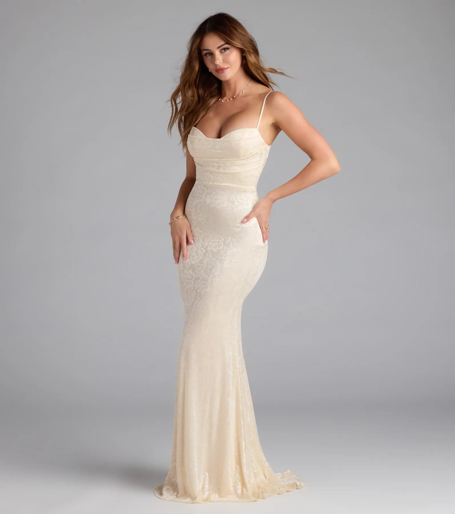 Celebrate in style with the Haisley Open Back Floral Lace Mermaid Dress, a ivory holiday dresses standout that brings bold, festive flair and a party-ready look.