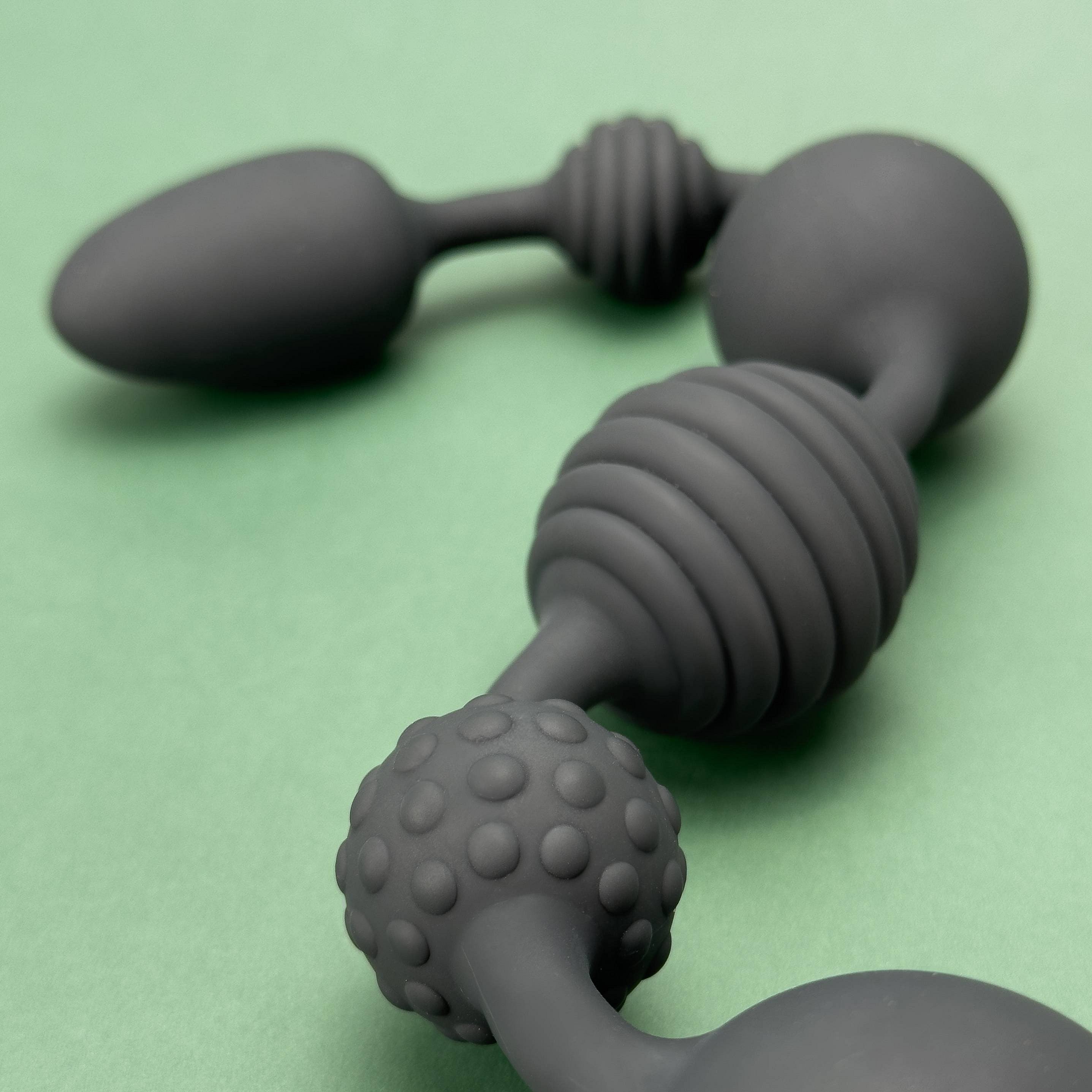 Booty Shaker Vibrating Anal Beads product image 3