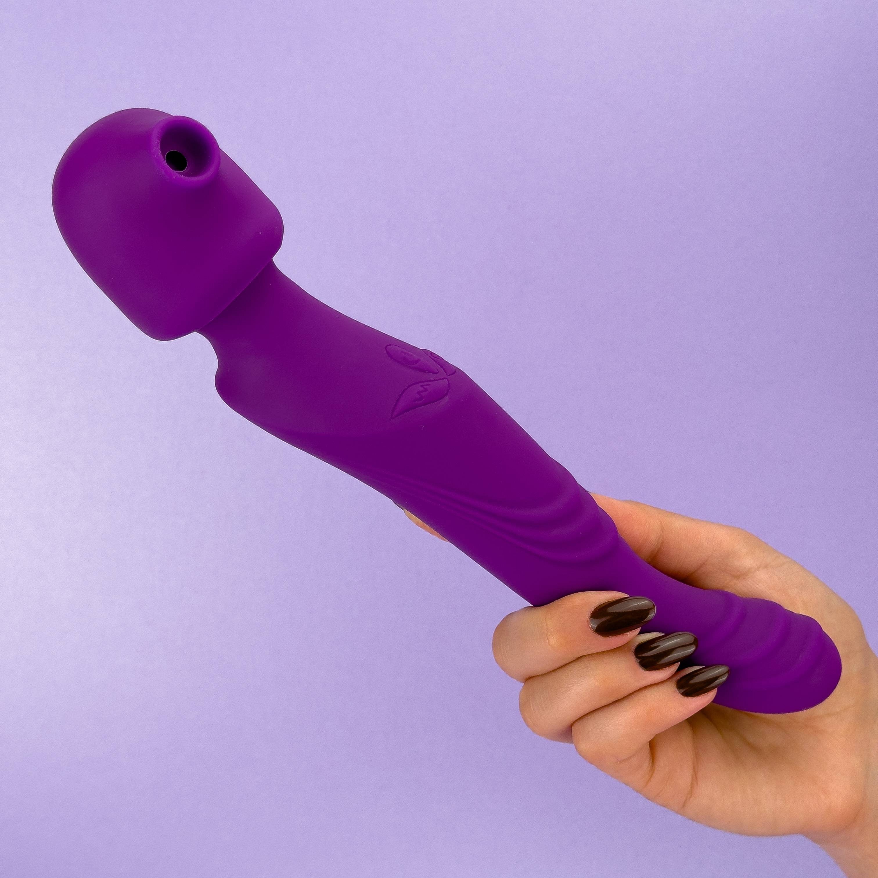 Wonder Sucking Wand Vibrator product image 1