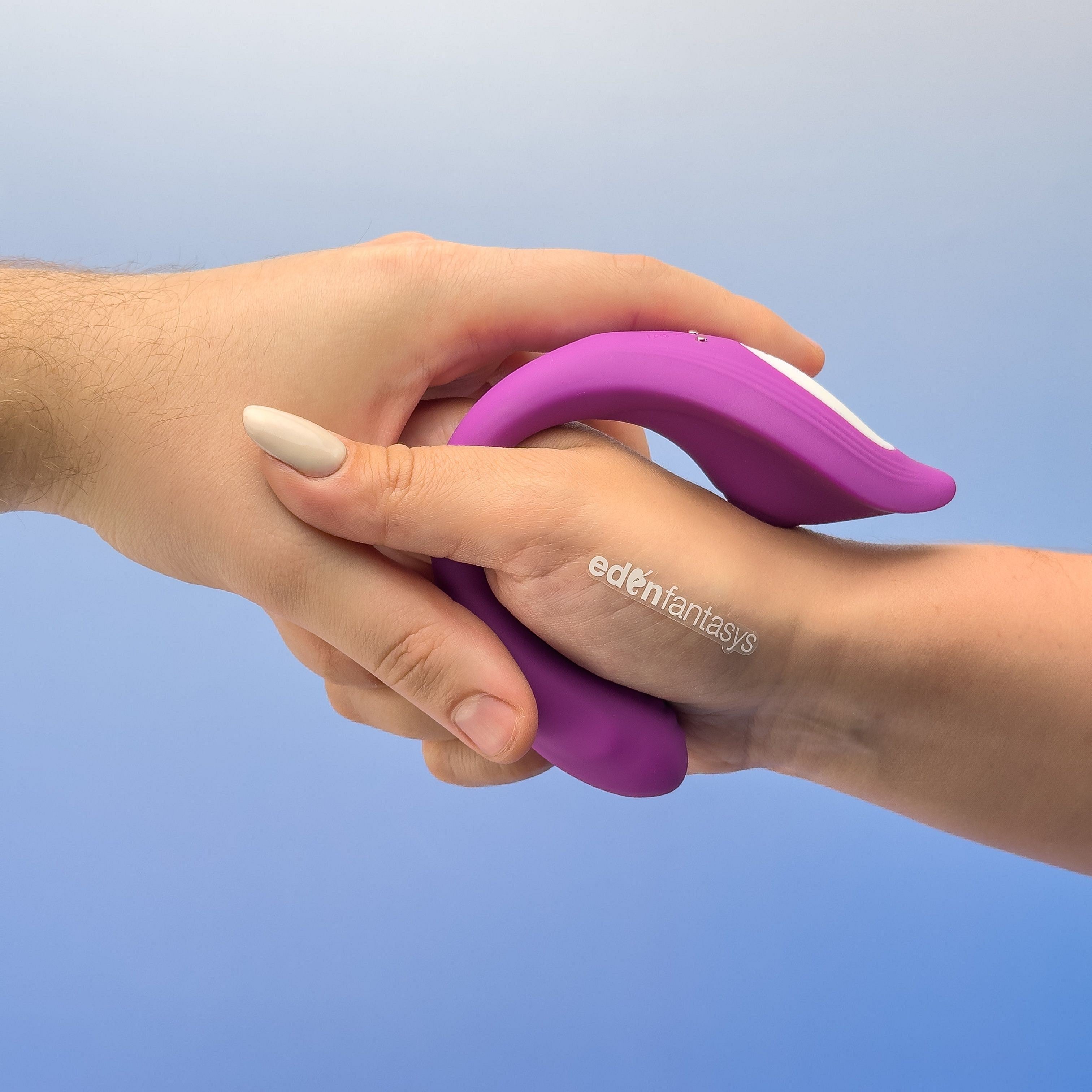 Bon Curl C Shaped Vibrator with Remote product image 3