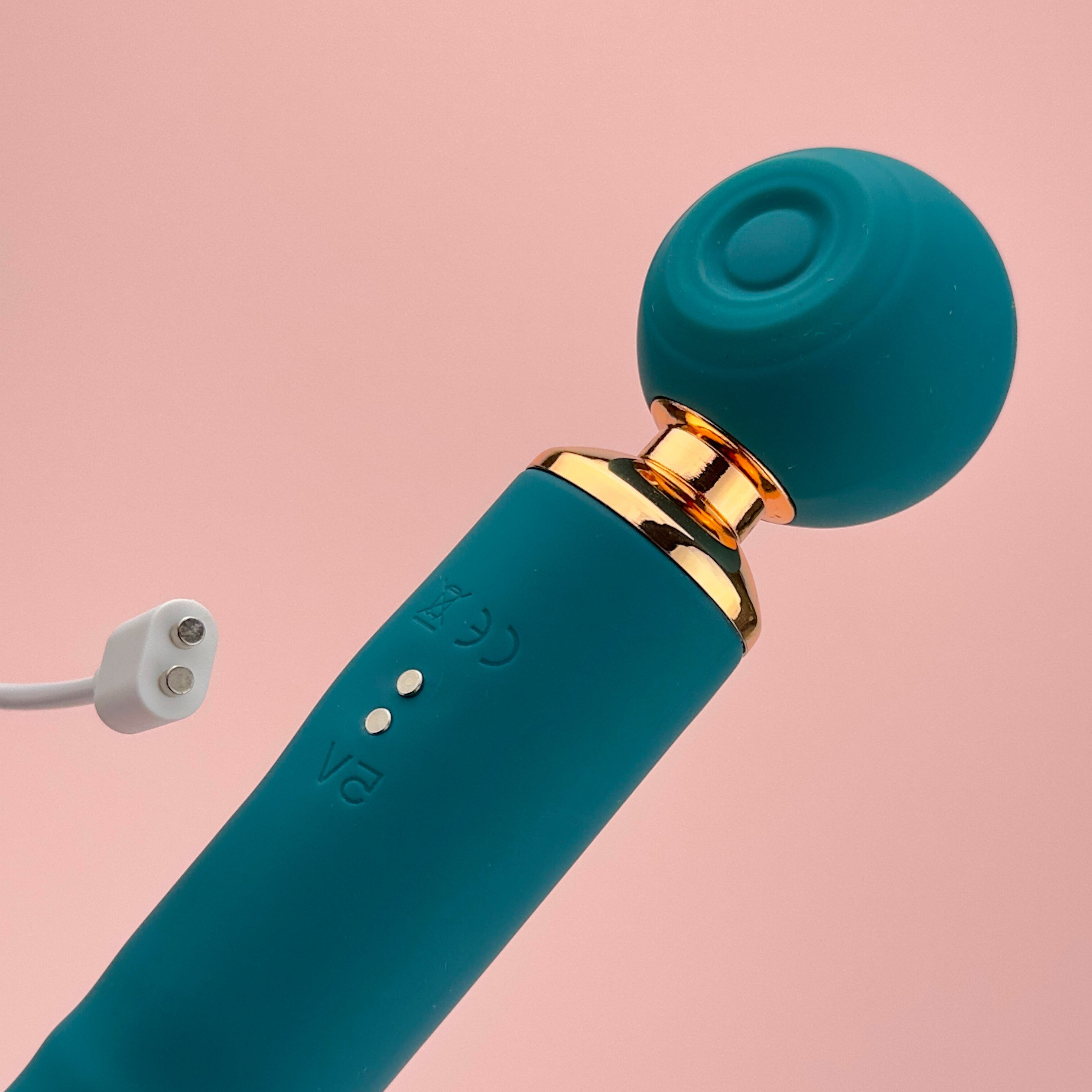 Talent Sucking Wand Vibrator product image 2