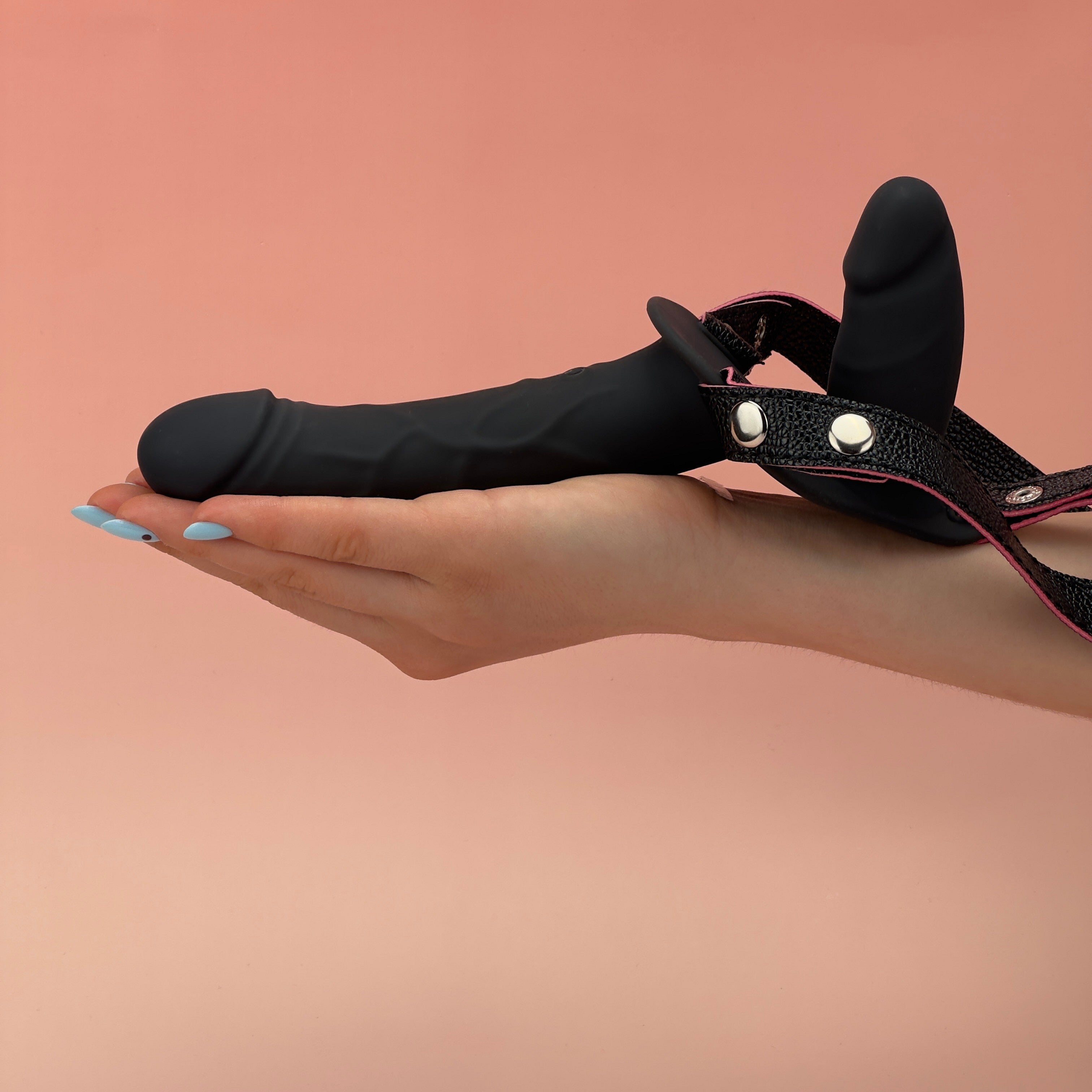 Deep Share Double Sided Vibrating Strap On product image 3