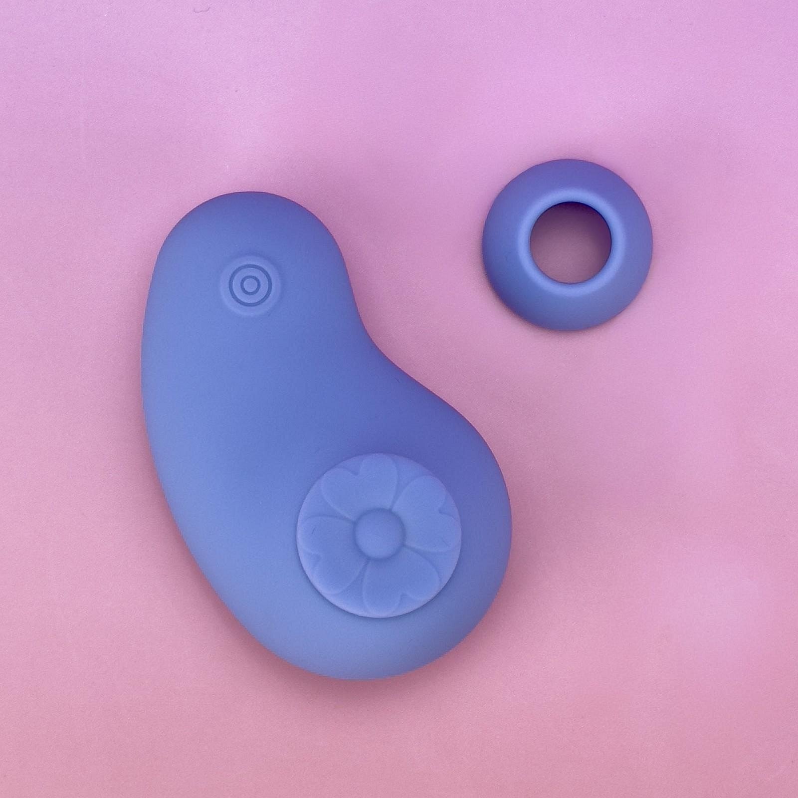 Romance Clit Sucker product image 6