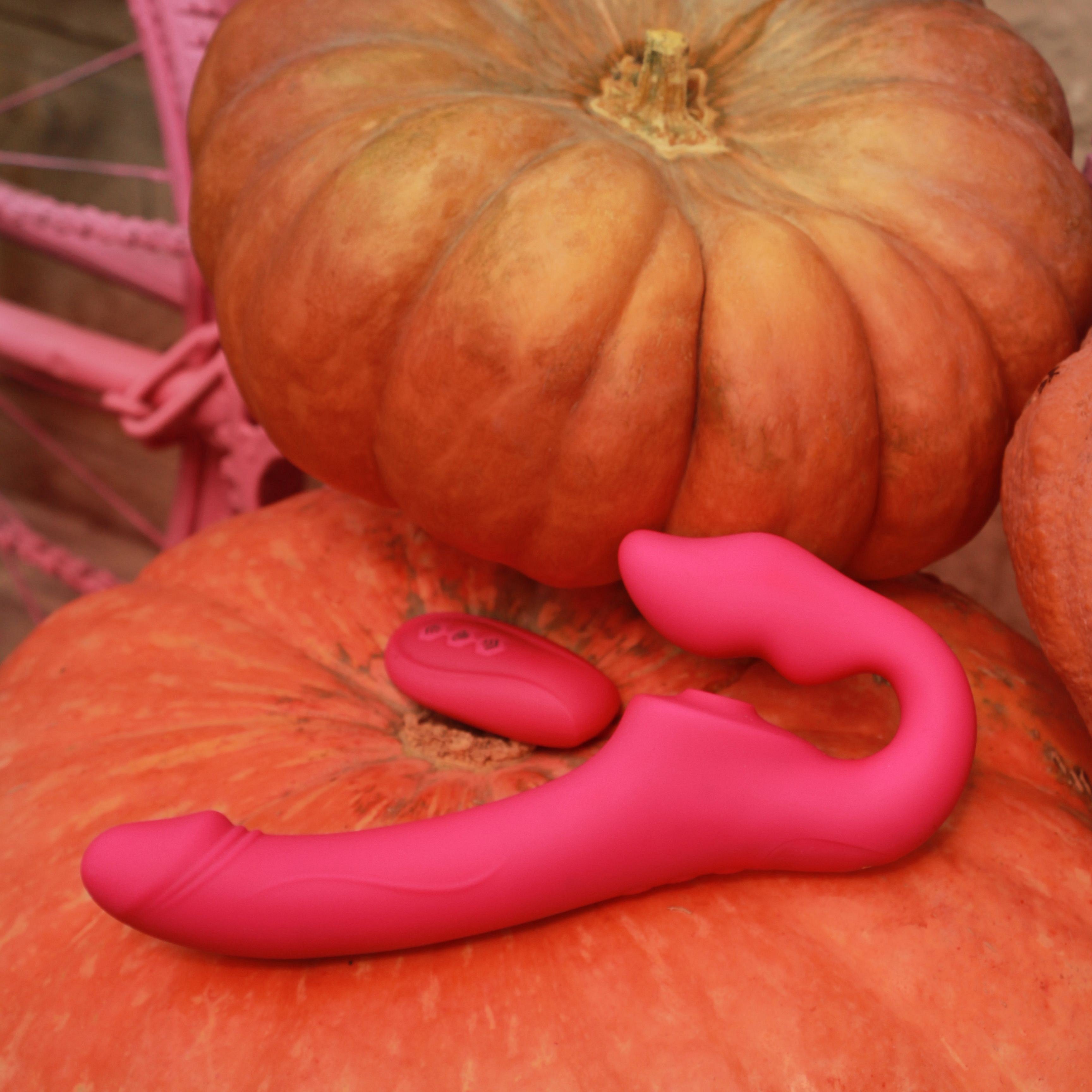 Soul Kiss Vibrating Strapless Strap On product image 3