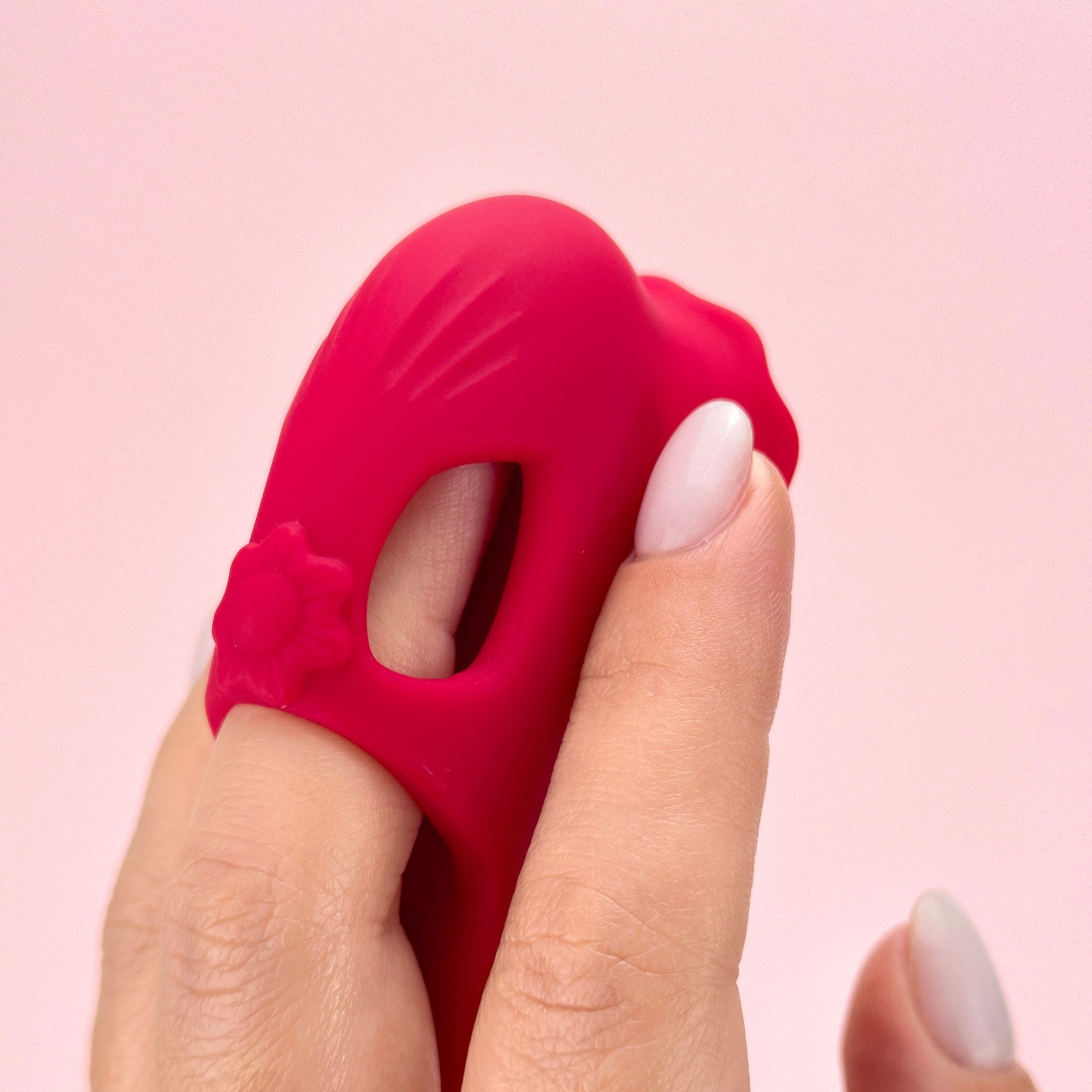 Mini Rose Rose Finger Vibrator product image 2