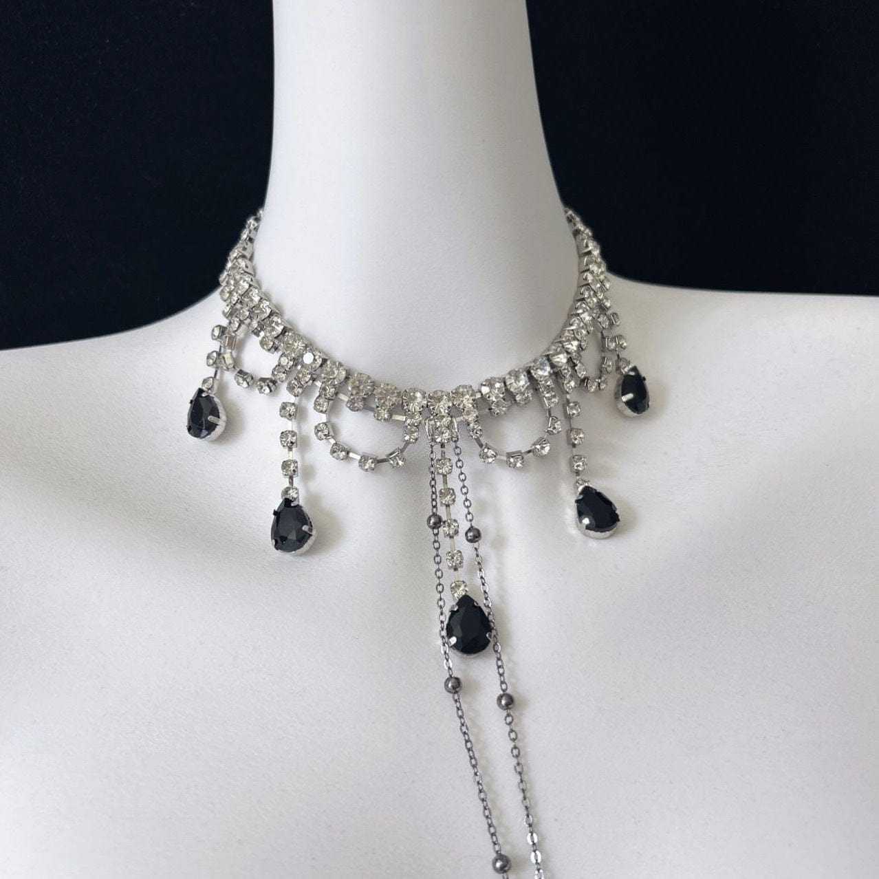 Exquisite Black Gem Diamond Choker with Nipple Clamps-IntimiLife