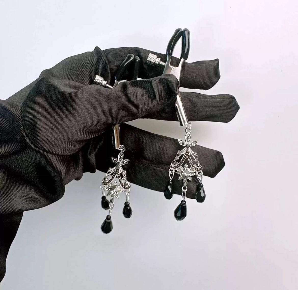 Exquisite Black Gem Diamond Choker with Nipple Clamps-IntimiLife