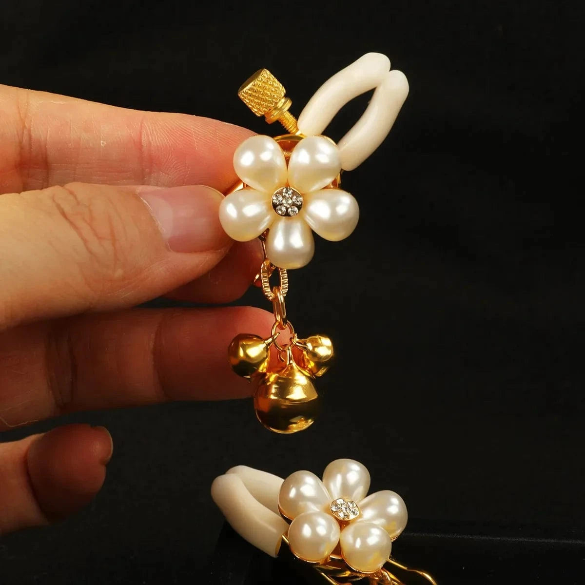 Pearl Petals Bells Nipple Clamps with Chain-IntimiLife