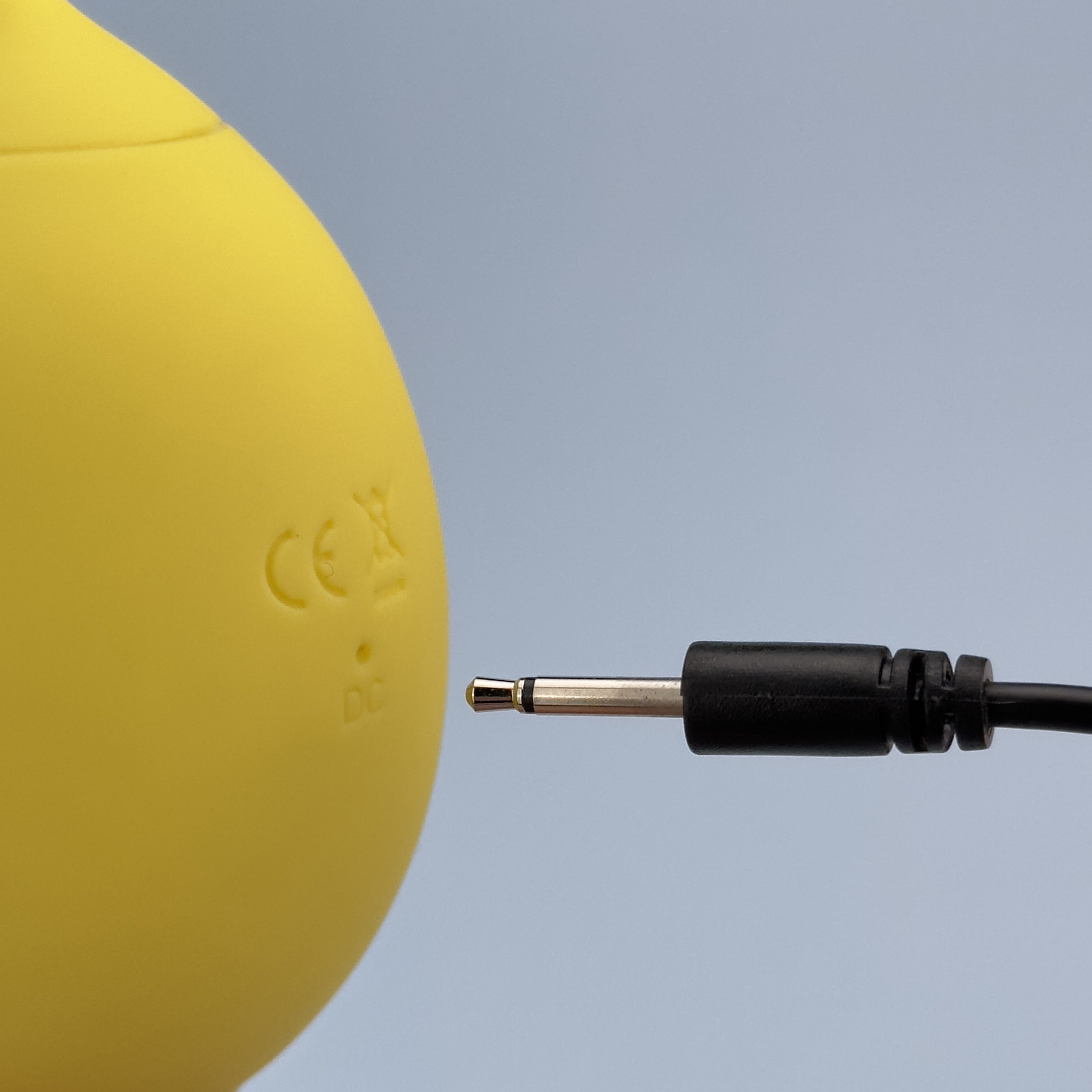 Naughty Lemon Clit Sucker product image 8