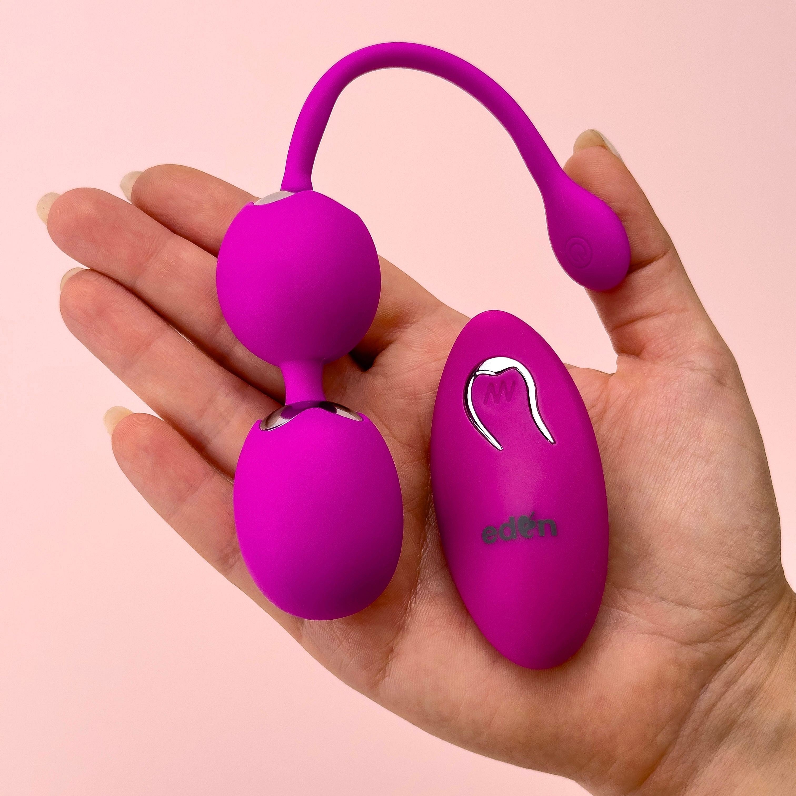 Quiver Vibrating Spheres Remote Control Egg Vibrator product image 1