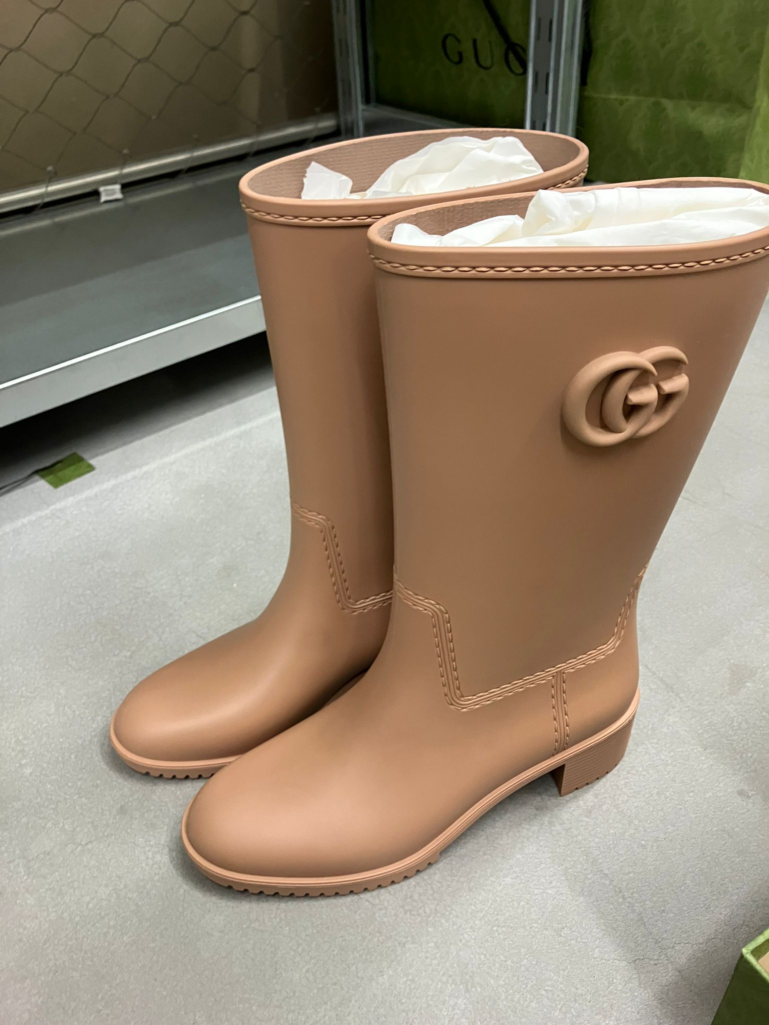 Gucci Marmont Rubber Boots - Nude