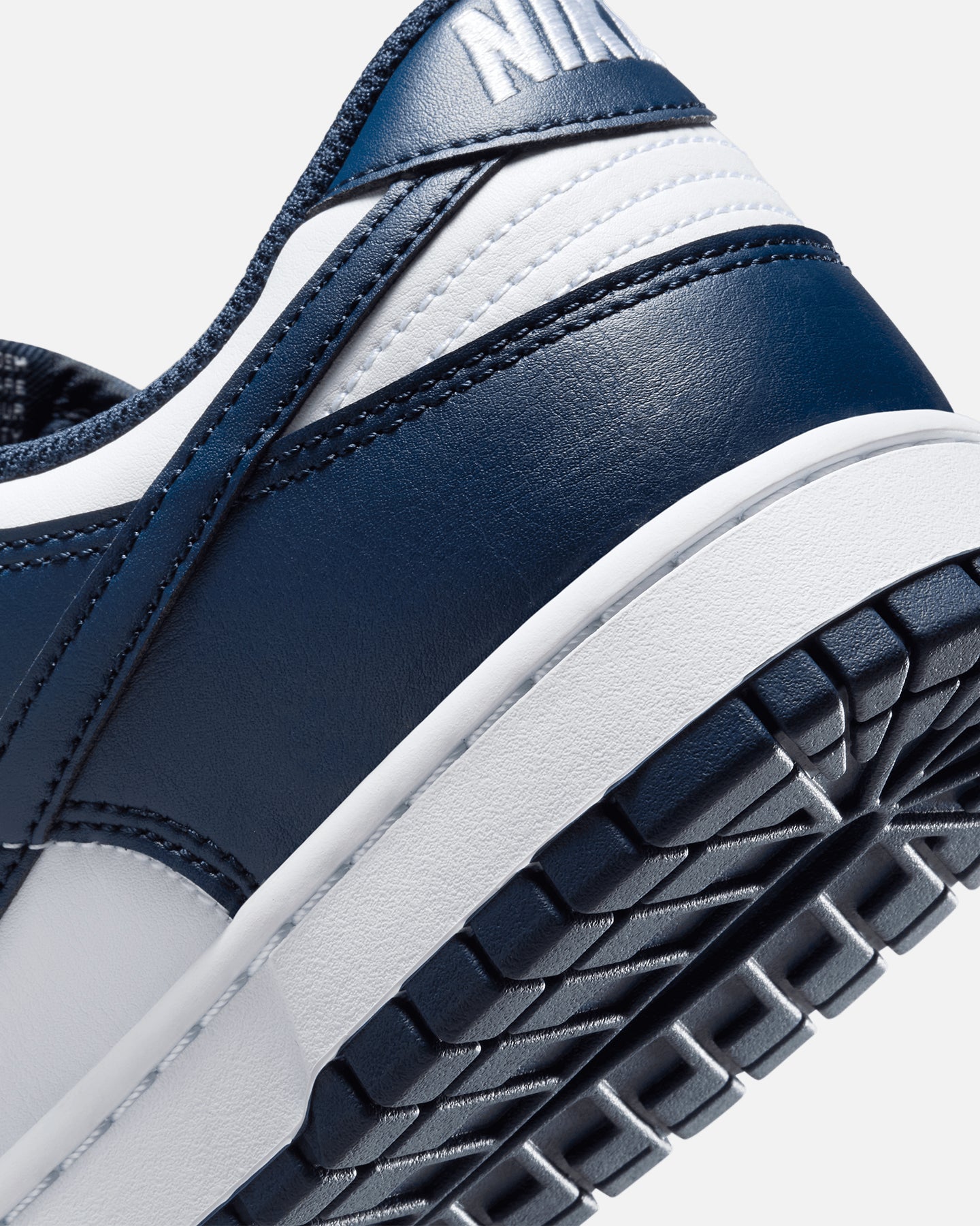 Nithtke Dunk Low Retro "Midnight Navy" White/Midnight