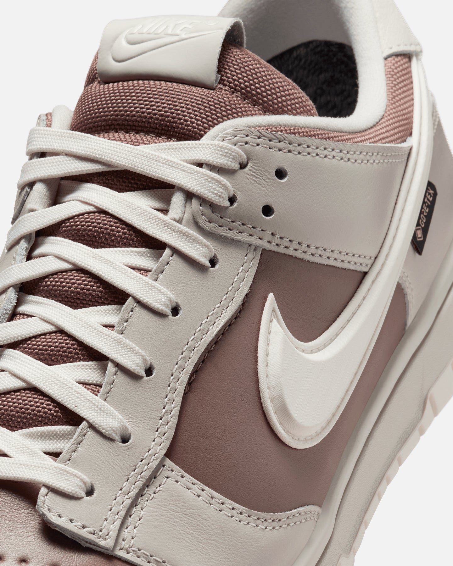 Nithtke Dunk Low GORE-TEX Light Bone