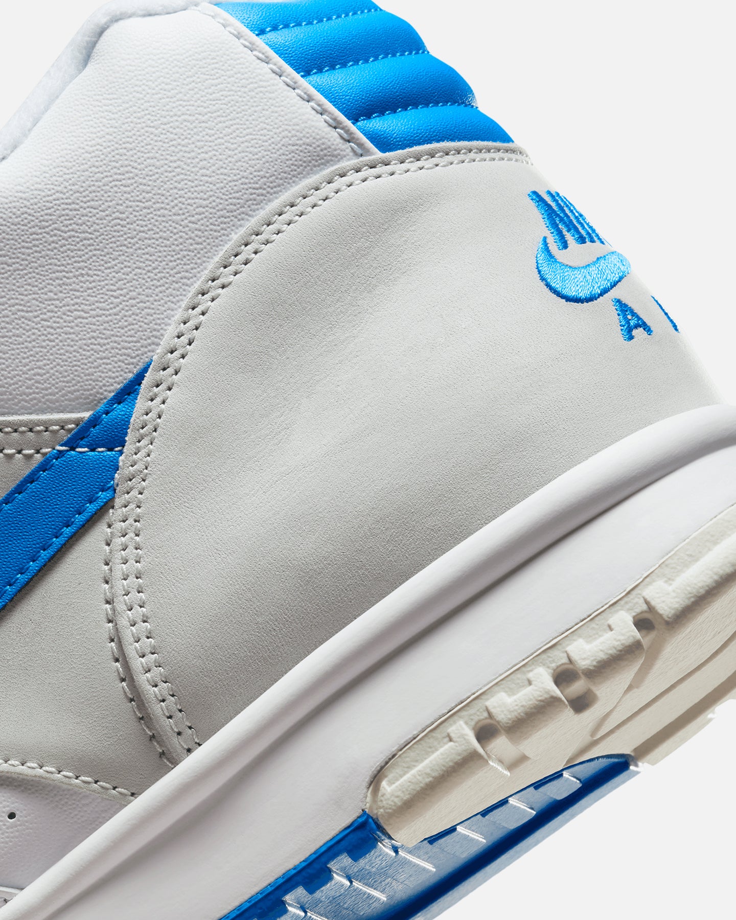 Nithtke Air Trainer 1 White/Photo Blue