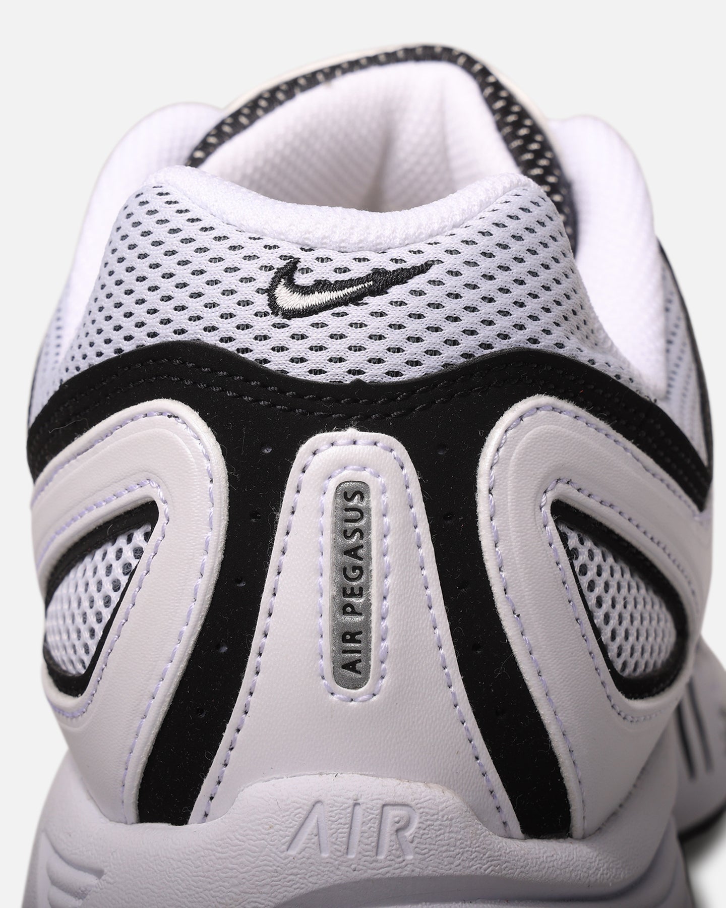 Nithtke Air Pegasus 2005 White/Metallic