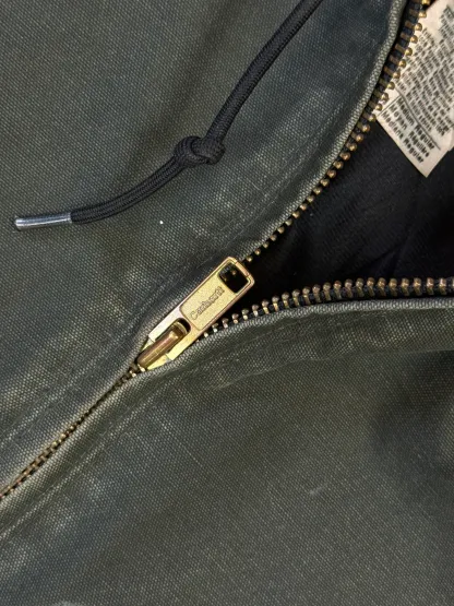 1990s Carhartt Active Jacket J130 MOS in Faded Mossy Green (size M) (Medium Regular)