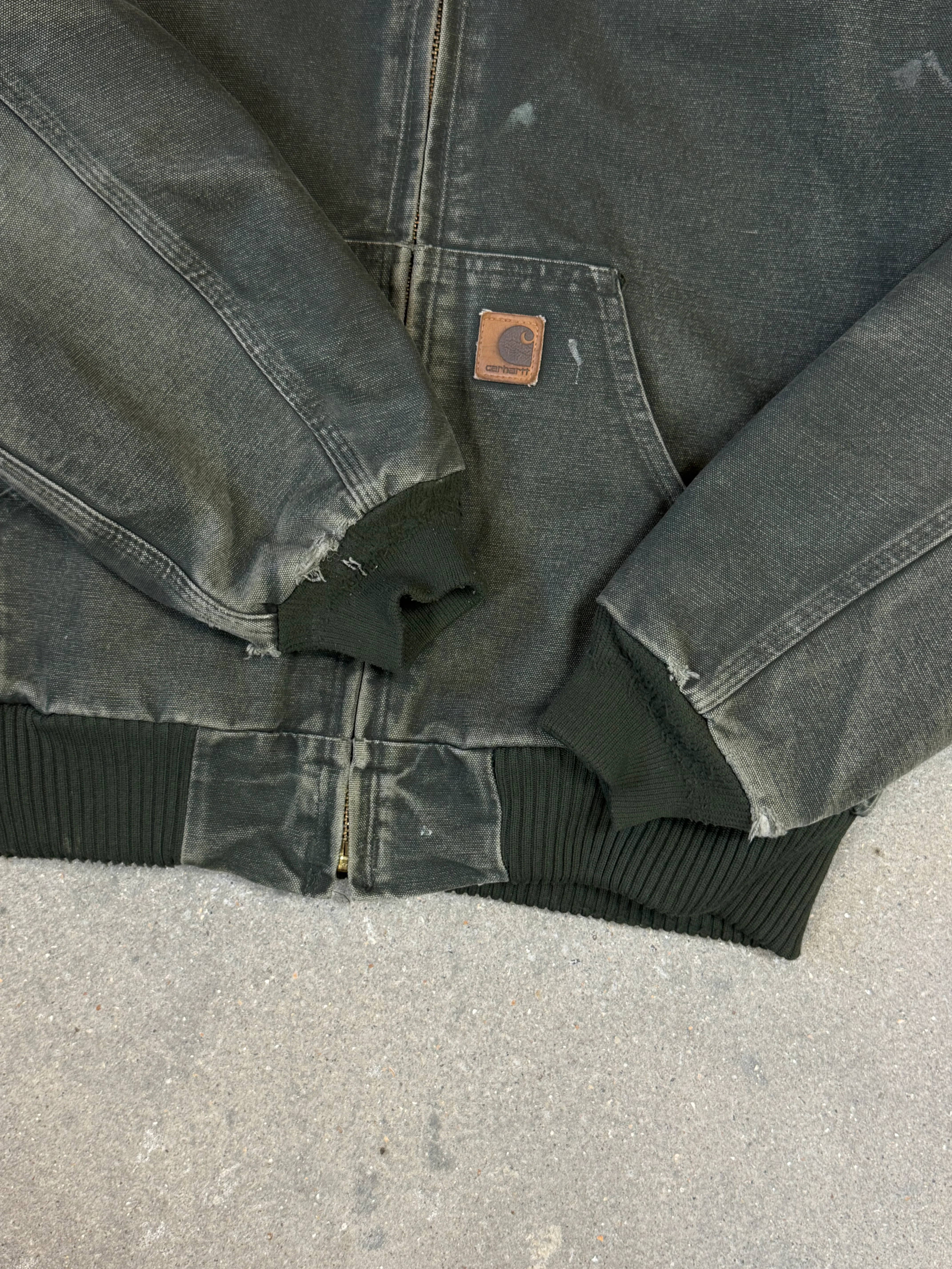 1990s Carhartt Active Jacket J130 MOS in Faded Mossy Green (size M) (Medium Regular)