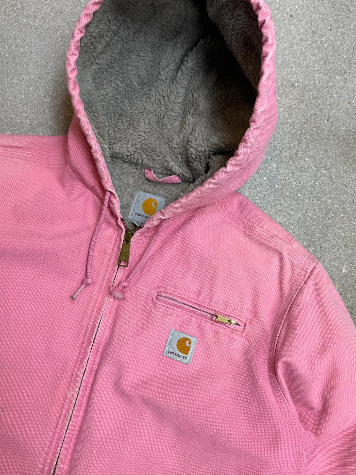 1990s Carhartt Lined Sherpa Hooded Active Jacket WJ141 PKR. Faded bubblegum (womens Small) (Youth Medium 8-10)