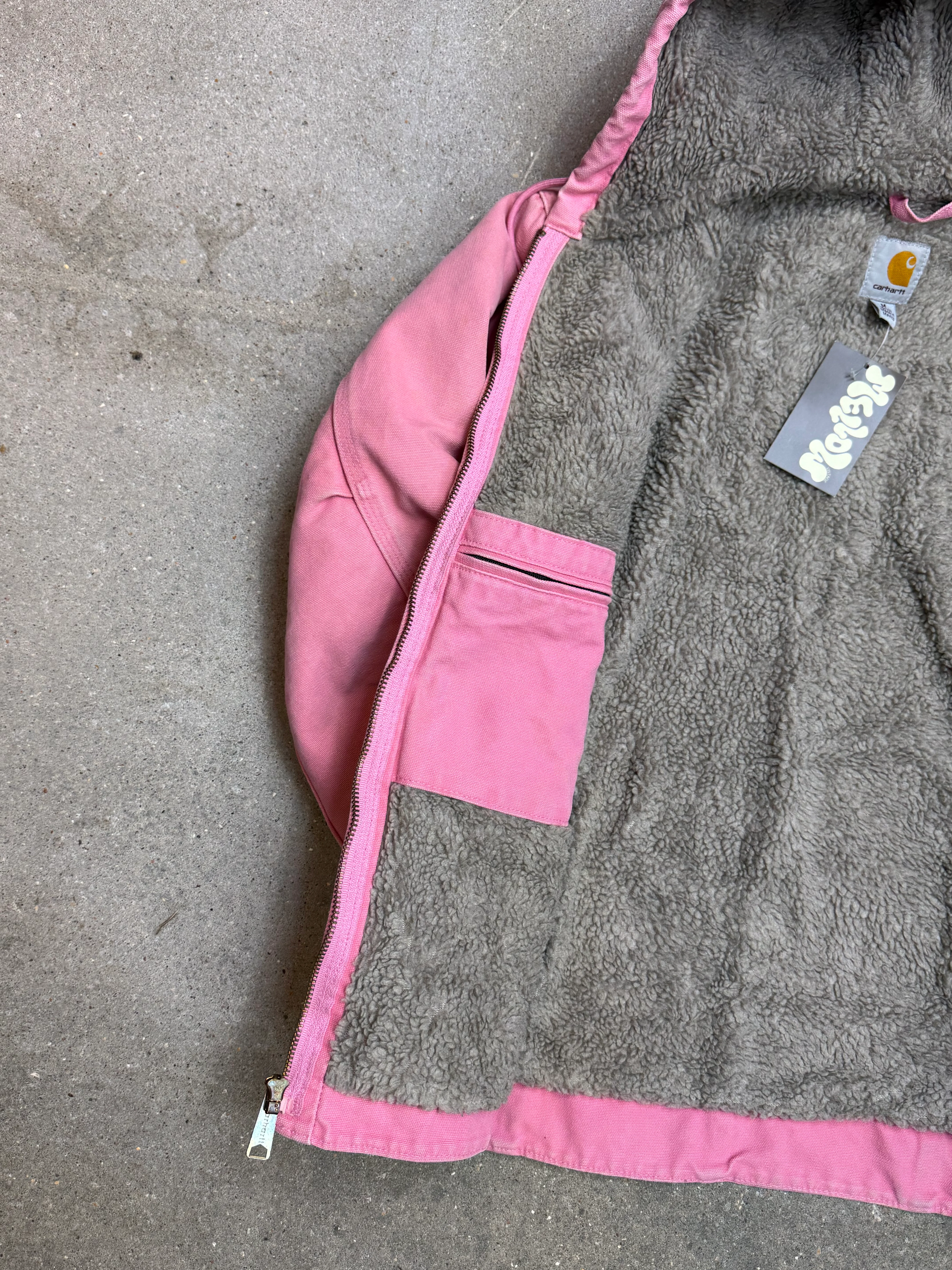 1990s Carhartt Lined Sherpa Hooded Active Jacket WJ141 PKR. Faded bubblegum (womens Small) (Youth Medium 8-10)