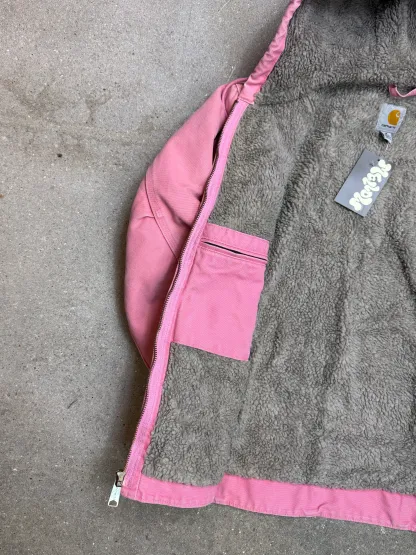 1990s Carhartt Lined Sherpa Hooded Active Jacket WJ141 PKR. Faded bubblegum (womens Small) (Youth Medium 8-10)