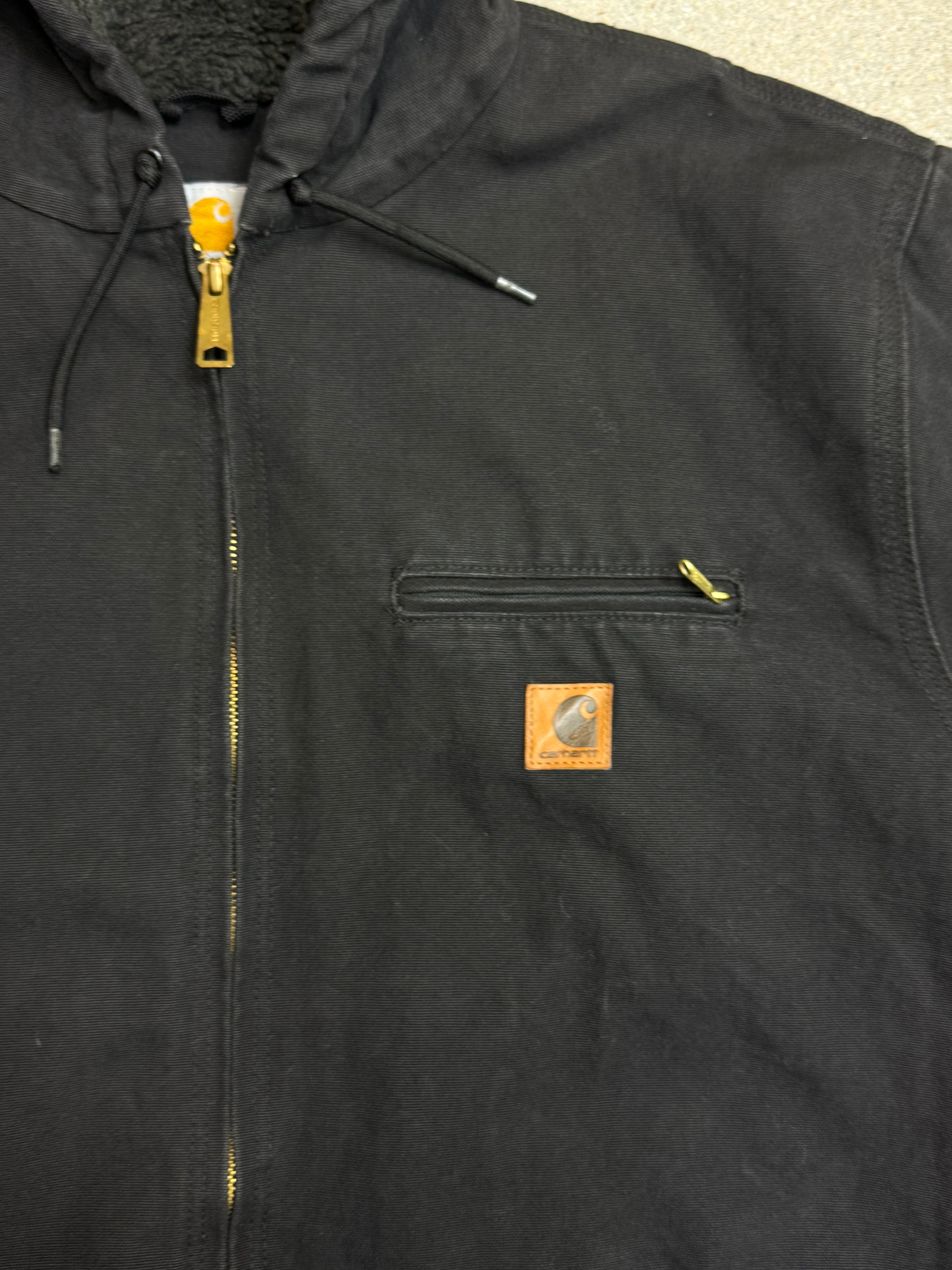 1990s Carhartt J141-BLK Mens Black Sherpa Lined Work Hooded Active Jacket (size XL Regular) Made in Mexico