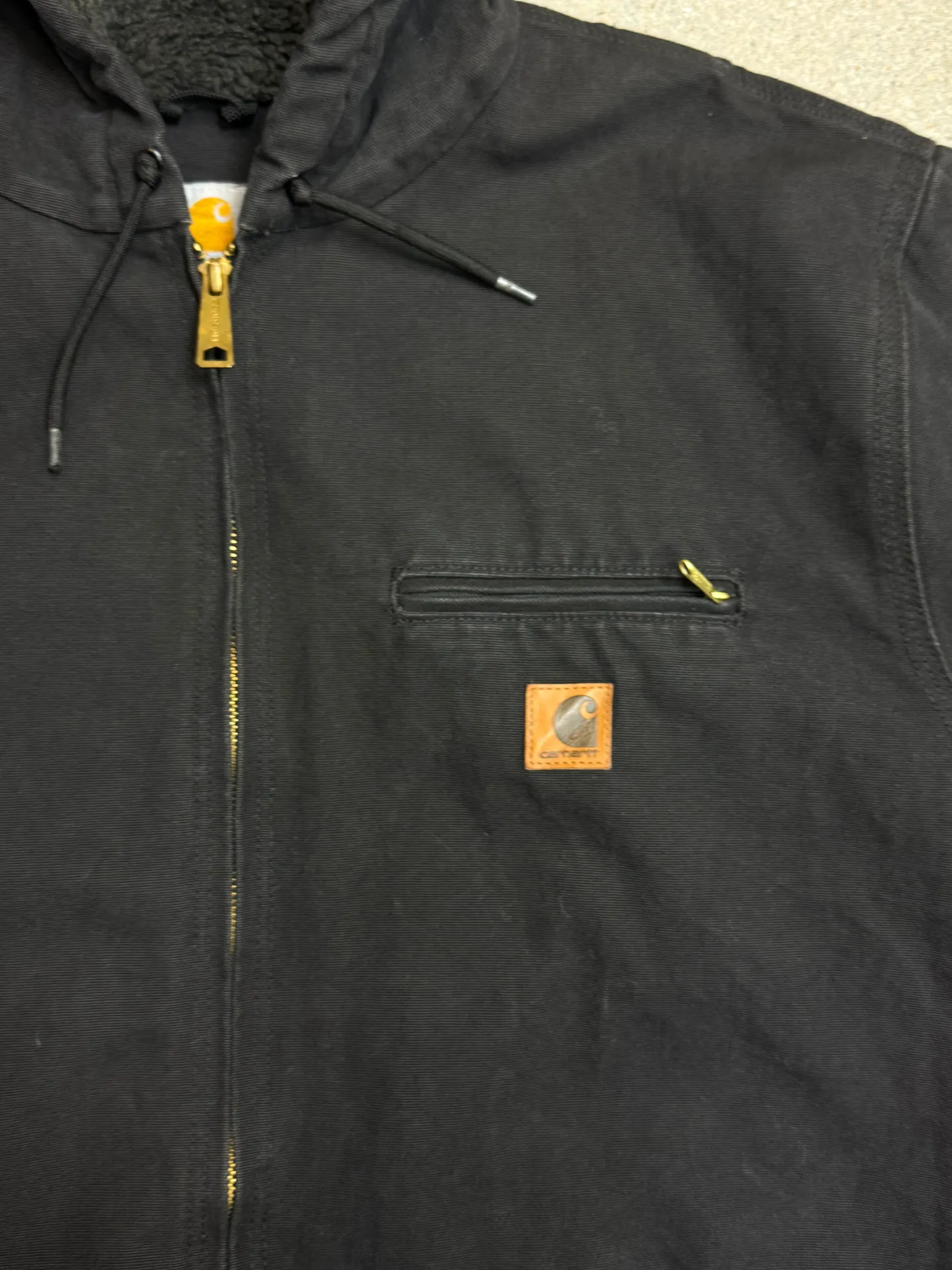 1990s Carhartt J141-BLK Mens Black Sherpa Lined Work Hooded Active Jacket (size XL Regular) Made in Mexico