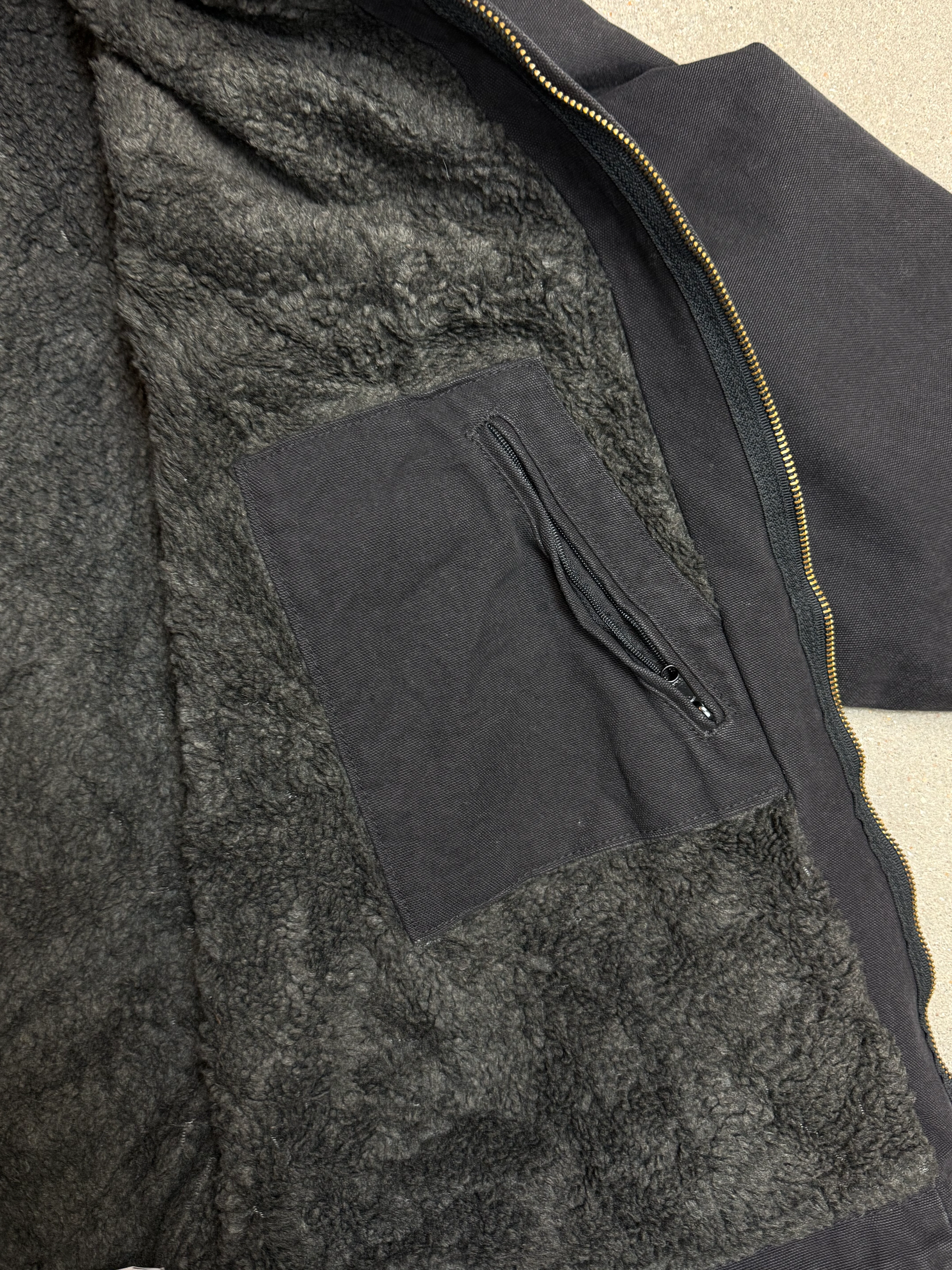 1990s Carhartt J141-BLK Mens Black Sherpa Lined Work Hooded Active Jacket (size XL Regular) Made in Mexico