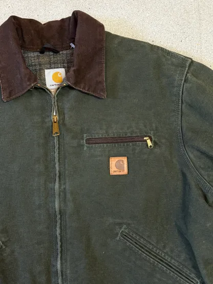 Rare 1990s Carhartt Detroit Jacket J97 MOS faded forest green / brown contrast collar (size L) (size Large regular)