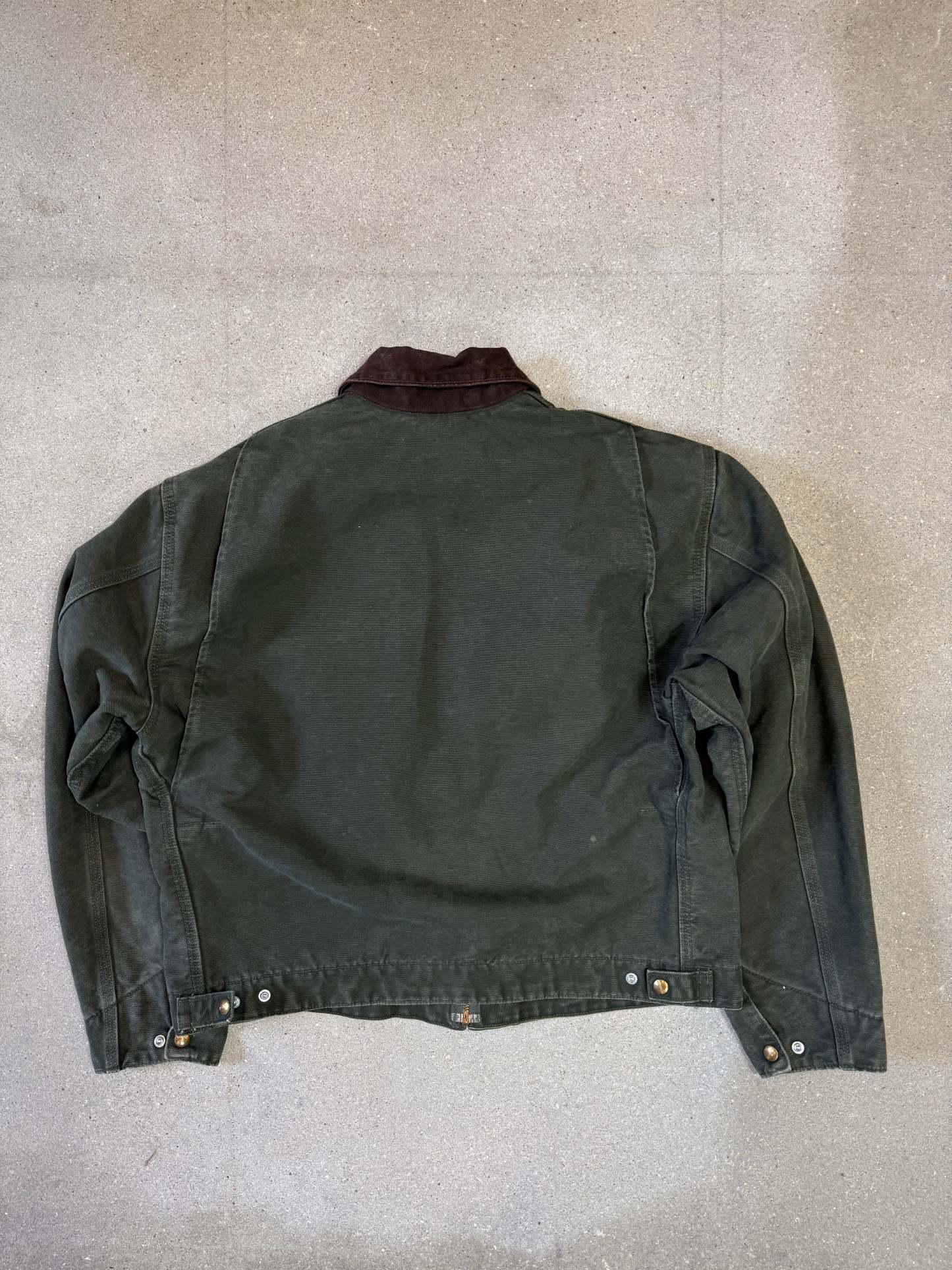 Rare 1990s Carhartt Detroit Jacket J97 MOS faded forest green / brown contrast collar (size L) (size Large regular)