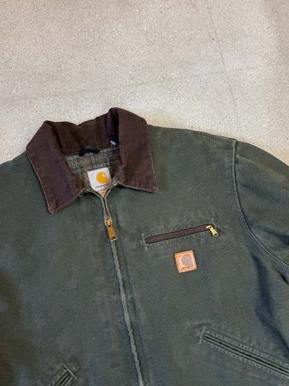 Rare 1990s Carhartt Detroit Jacket J97 MOS faded forest green / brown contrast collar (size L) (size Large regular)