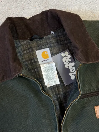 Rare 1990s Carhartt Detroit Jacket J97 MOS faded forest green / brown contrast collar (size L) (size Large regular)