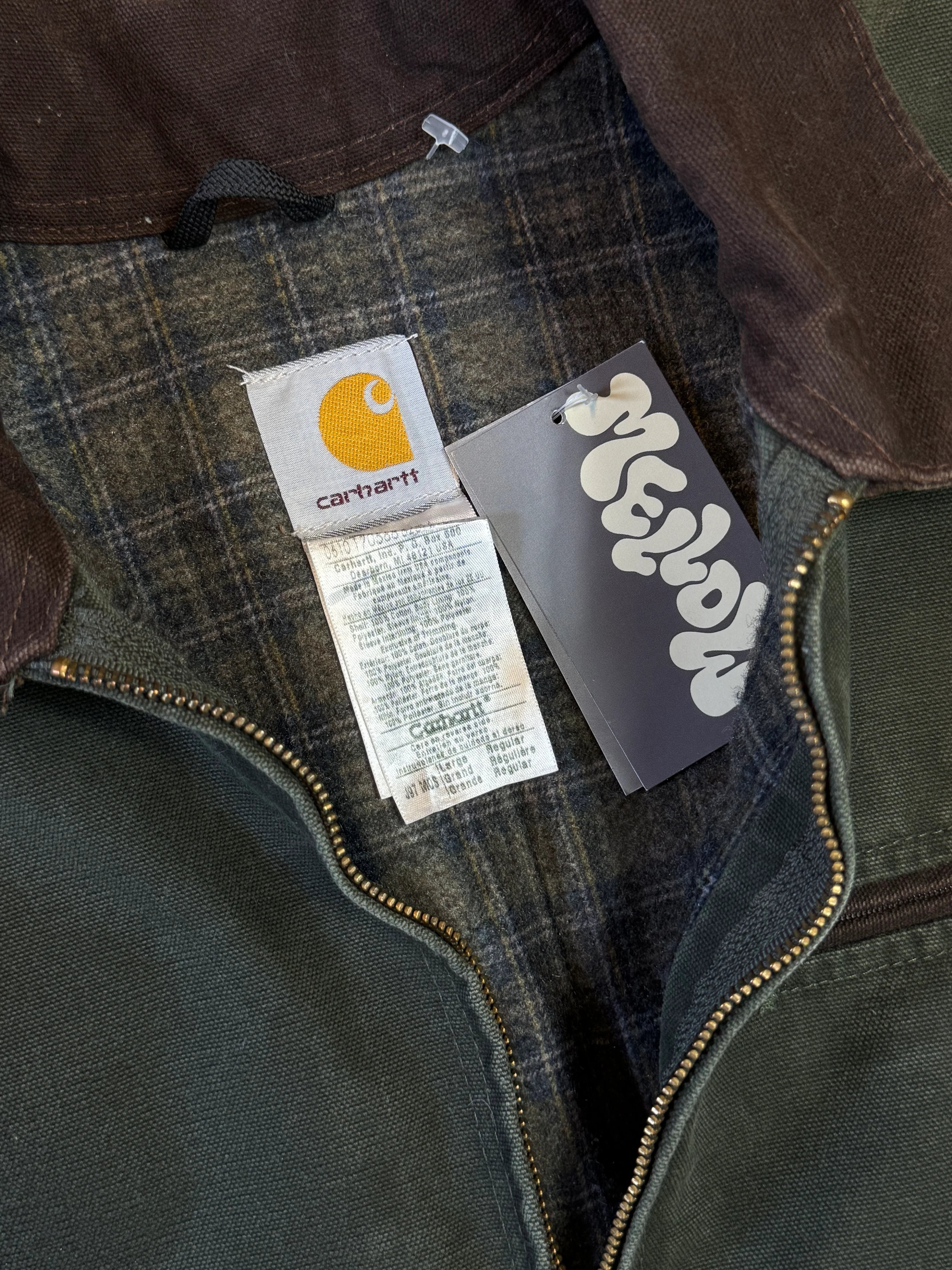 Rare 1990s Carhartt Detroit Jacket J97 MOS faded forest green / brown contrast collar (size L) (size Large regular)