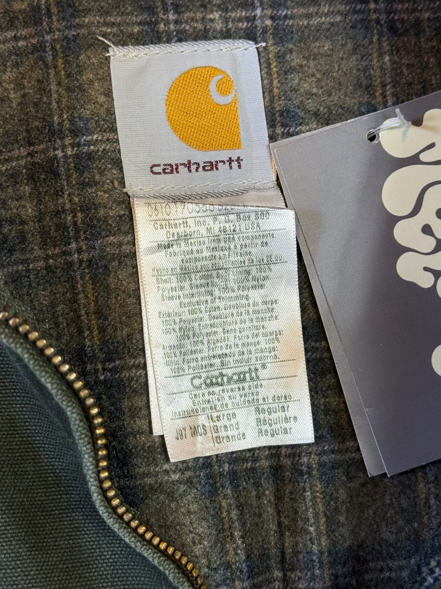 Rare 1990s Carhartt Detroit Jacket J97 MOS faded forest green / brown contrast collar (size L) (size Large regular)