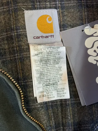 Rare 1990s Carhartt Detroit Jacket J97 MOS faded forest green / brown contrast collar (size L) (size Large regular)