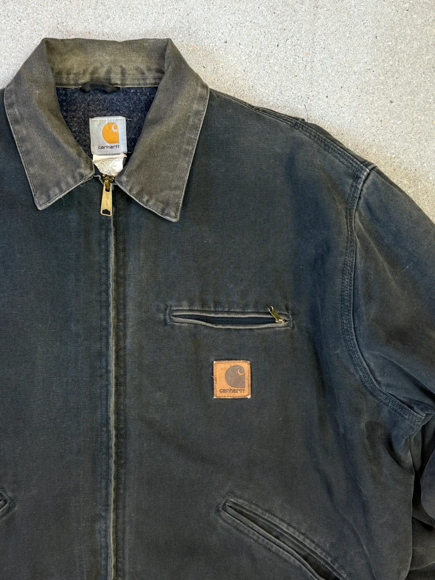 Rare 1990s Carhartt Detroit Jacket J97 PTL faded dark green / contrast collar (size XL) (size X-Large regular)
