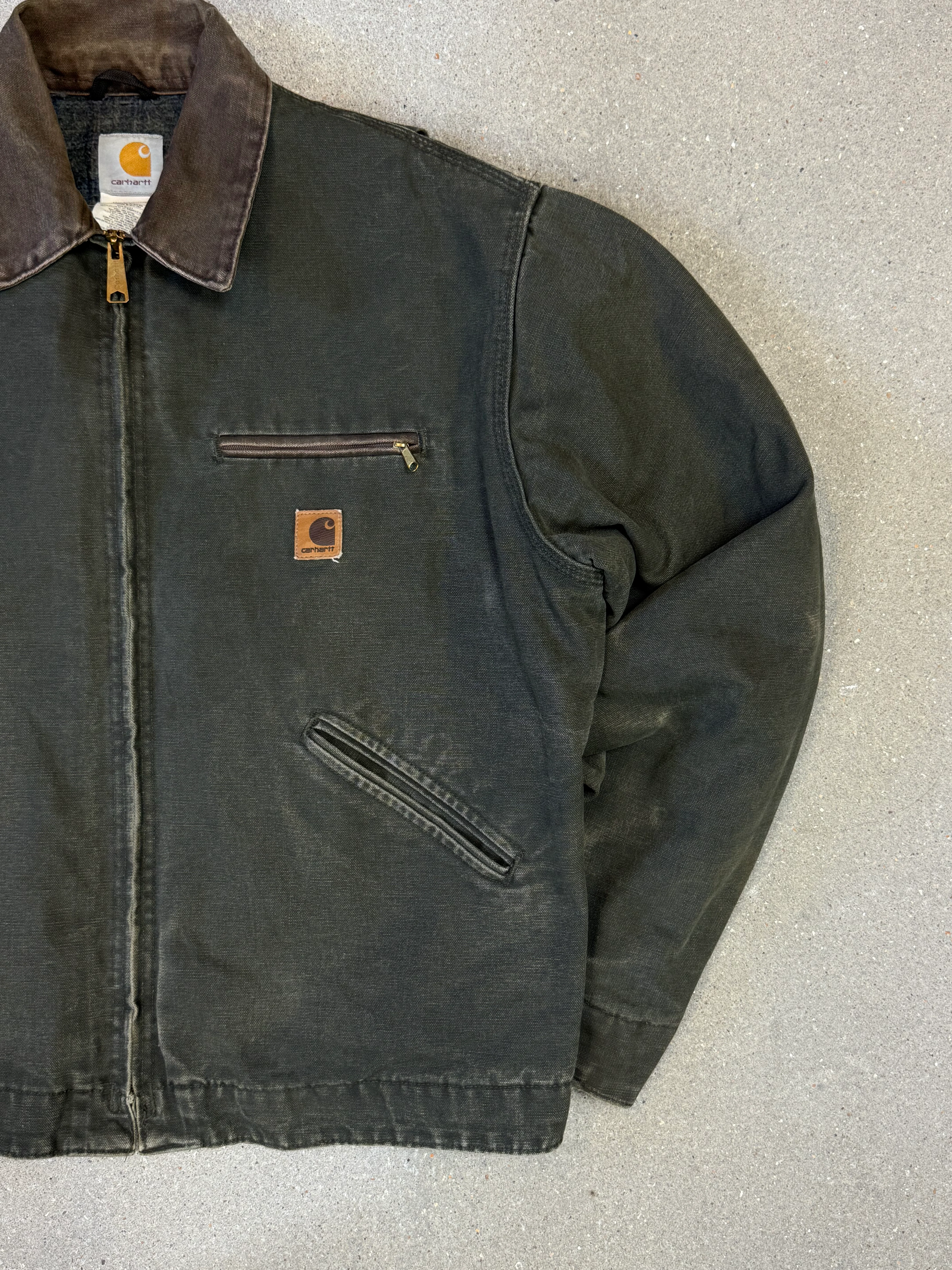 1990s Carhartt Detroit Jacket J97 MOS 'Made in USA' faded green / brown contrast collar (size L) (size Large regular)