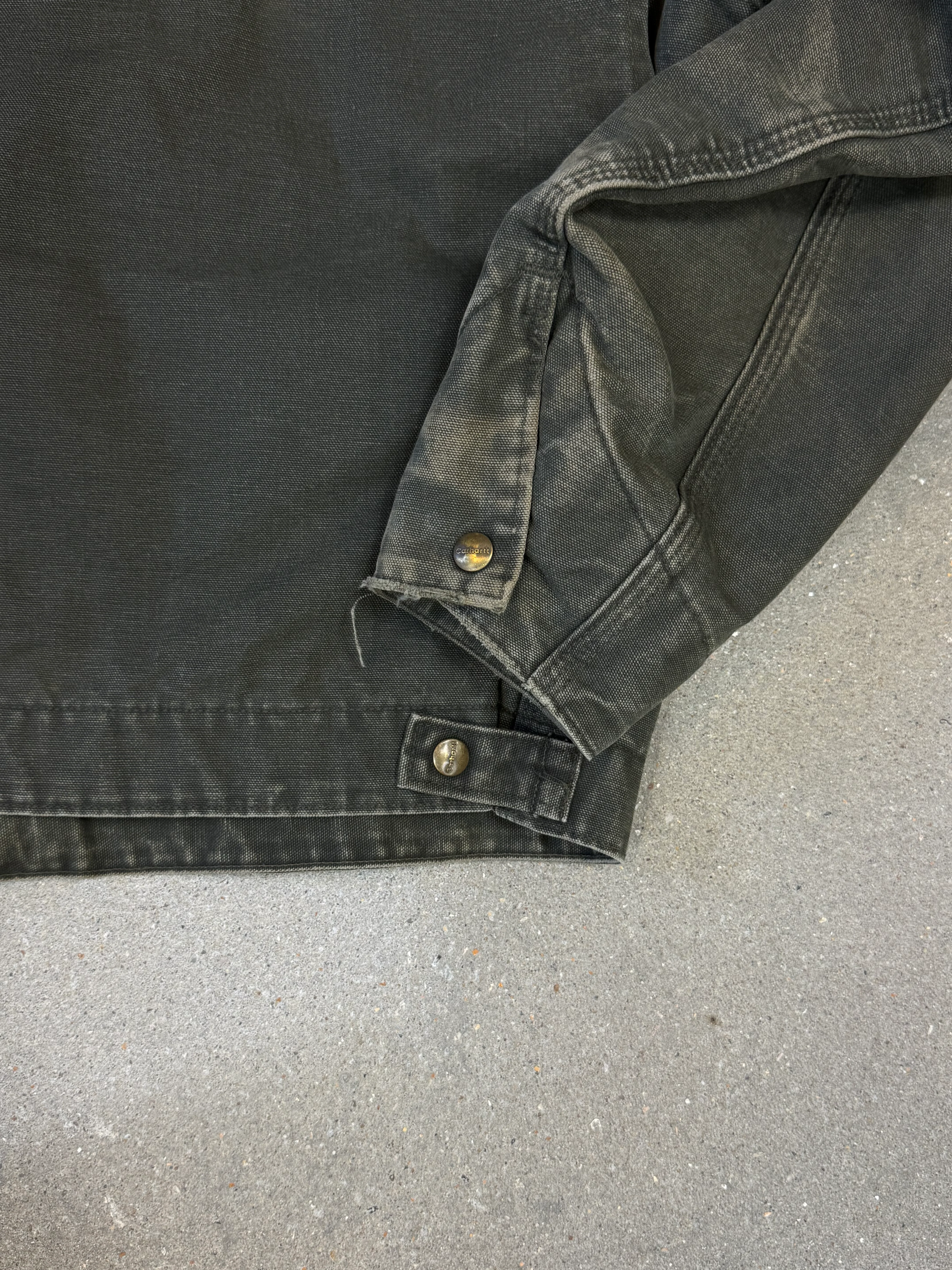 1990s Carhartt Detroit Jacket J97 MOS 'Made in USA' faded green / brown contrast collar (size L) (size Large regular)