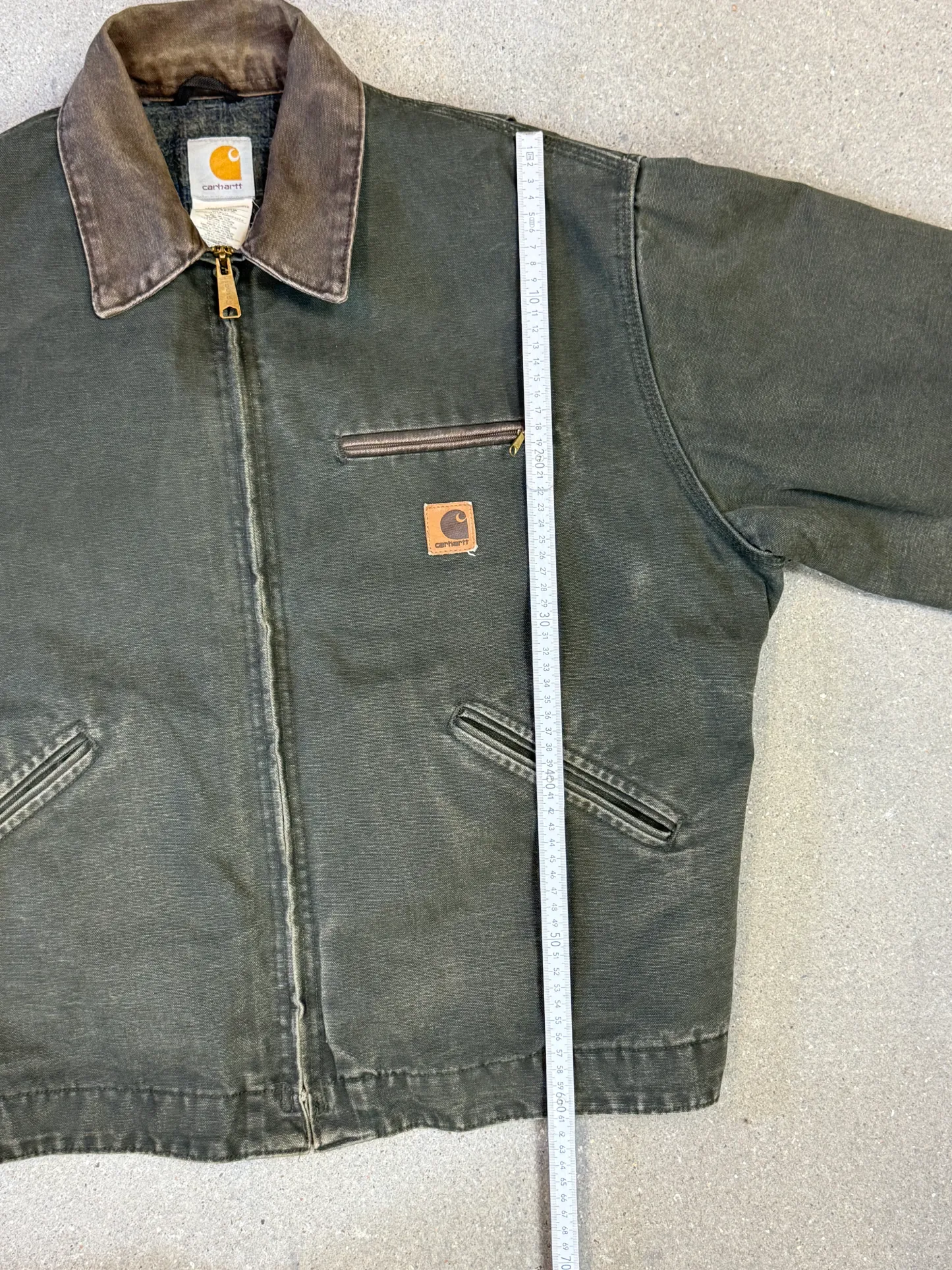 1990s Carhartt Detroit Jacket J97 MOS 'Made in USA' faded green / brown contrast collar (size L) (size Large regular)