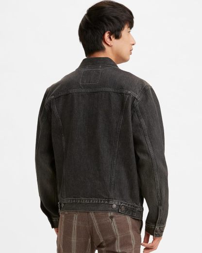  Levi's Basic Denim Jacket