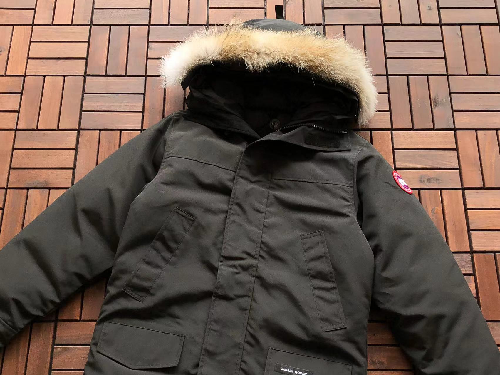   PARKA - BLACK