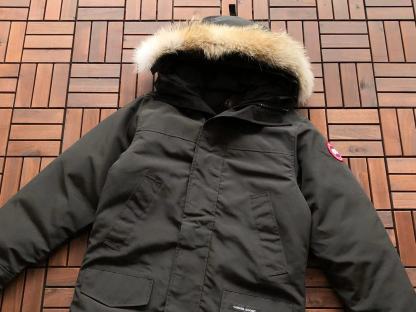   PARKA - BLACK